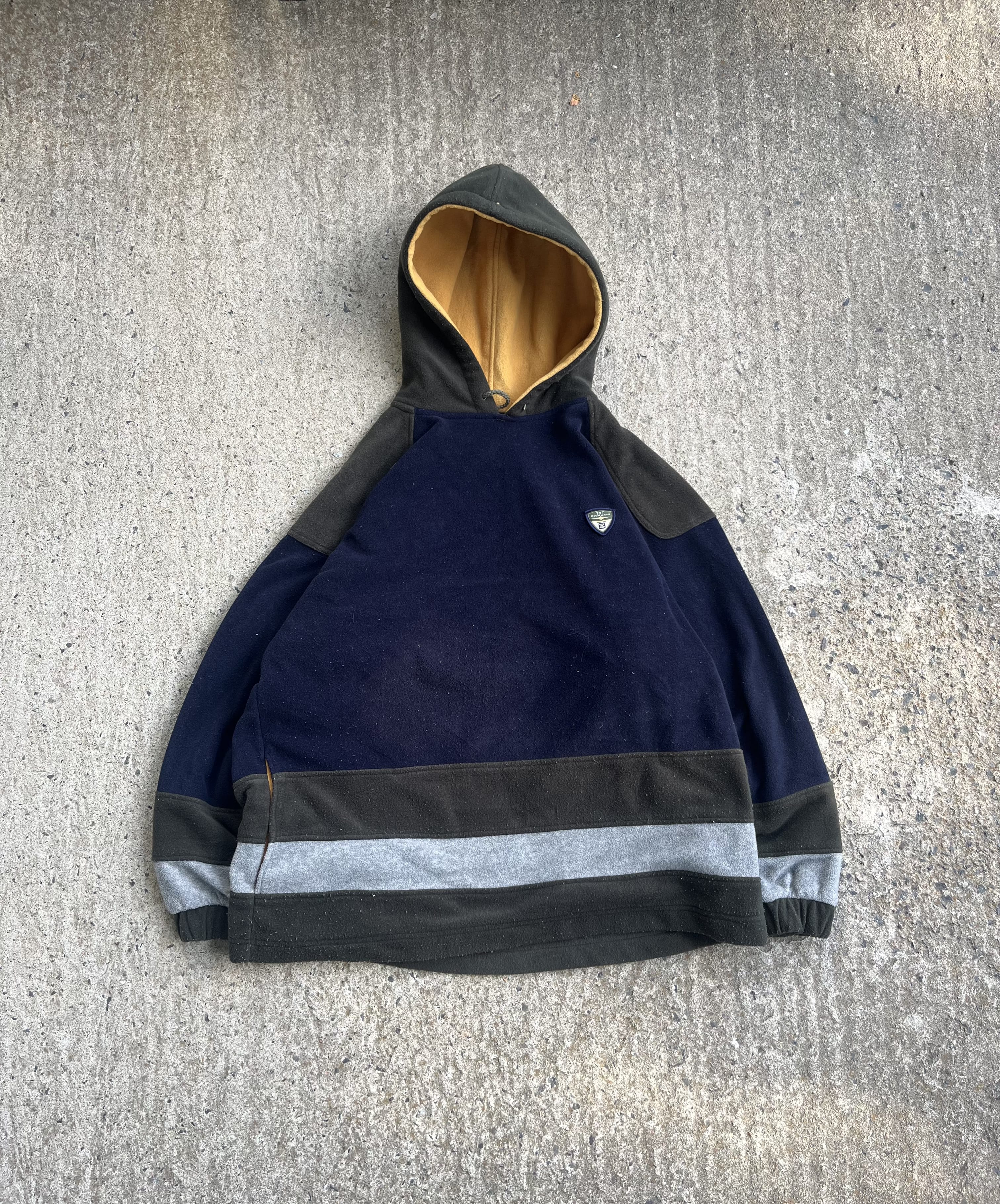 Vintage Y2K 4 Tone TXT Fleece (XL)