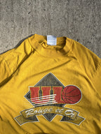Vintage 90s Yellow Laval University Basketball T-Shirt (M)