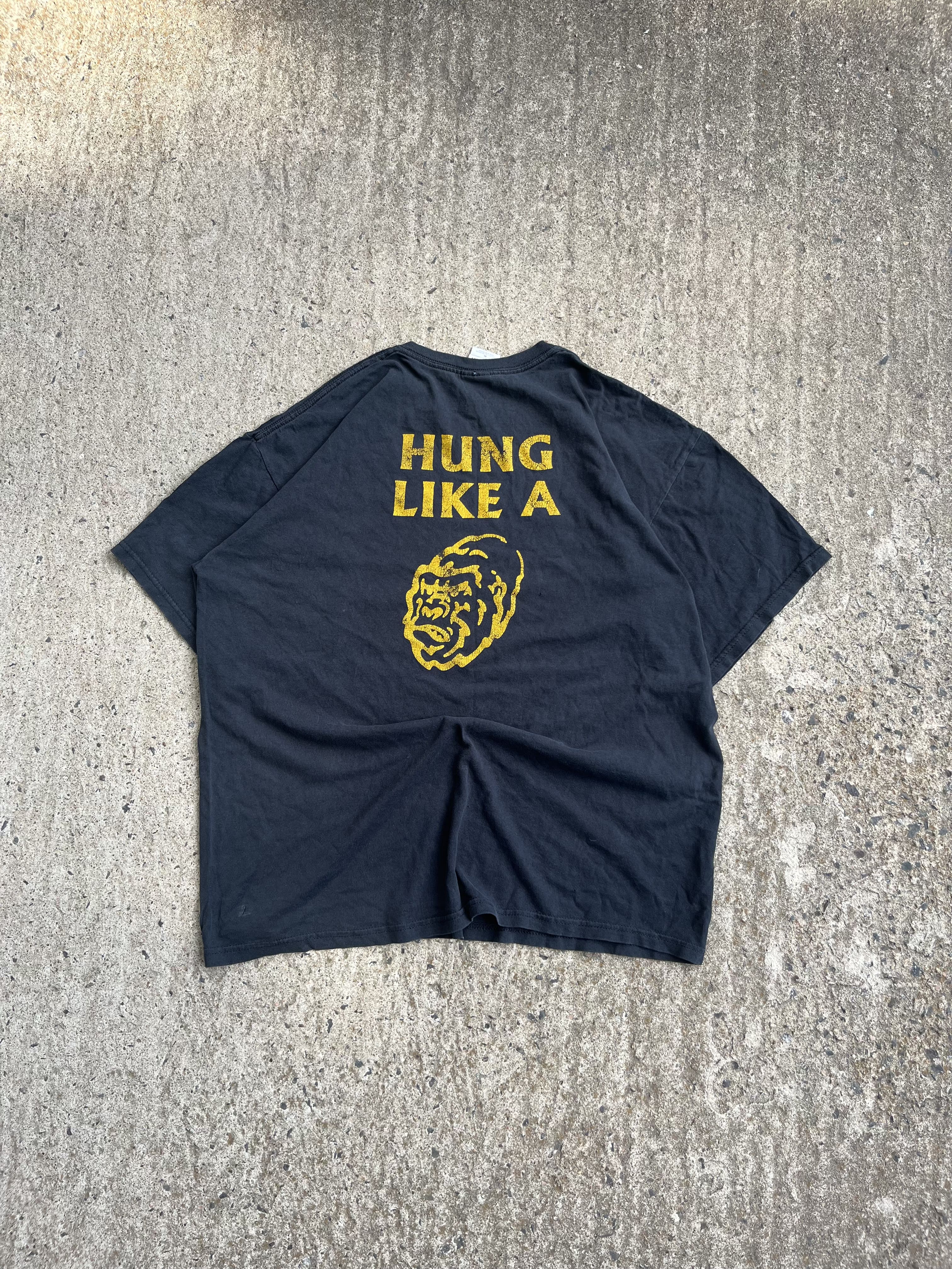 Vintage Y2K Black "Hung Like A Gorilla" Slogan Tee (XL)