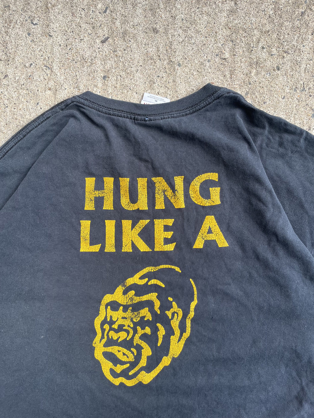Vintage Y2K Black "Hung Like A Gorilla" Slogan Tee (XL)