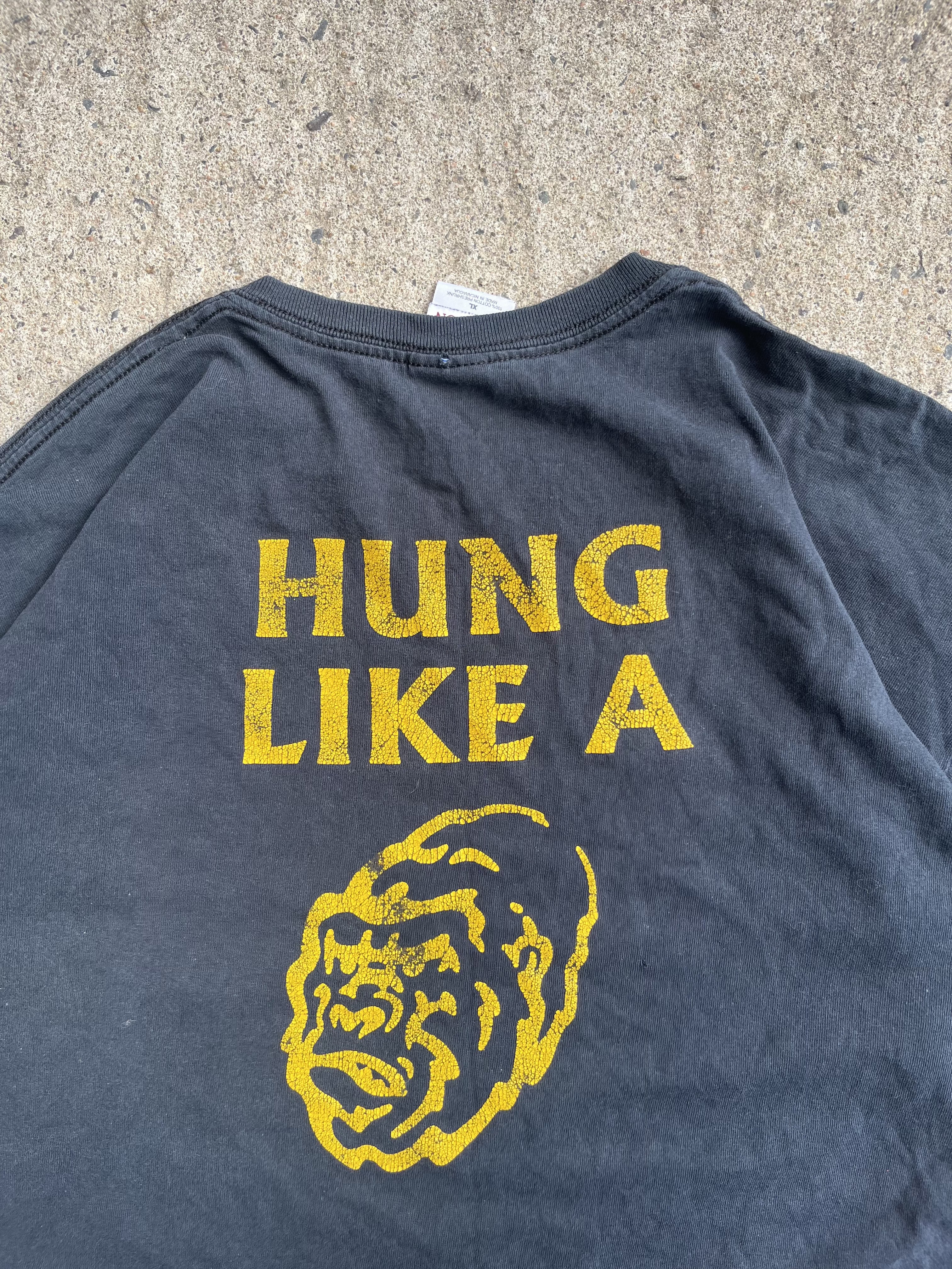 Vintage Y2K Black "Hung Like A Gorilla" Slogan Tee (XL)