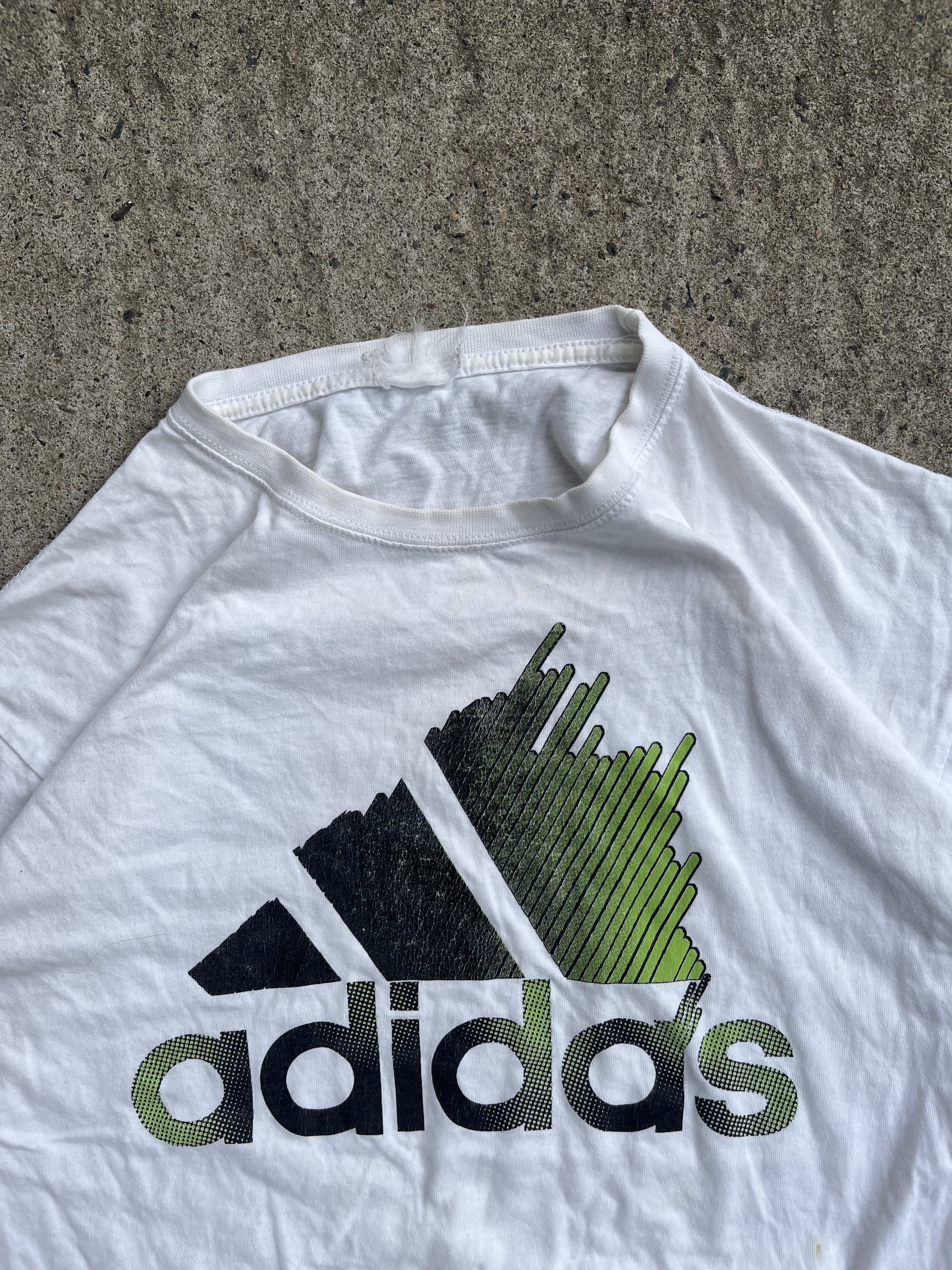 Vintage Y2K White Adidas T-Shirt (XL) (Copy)