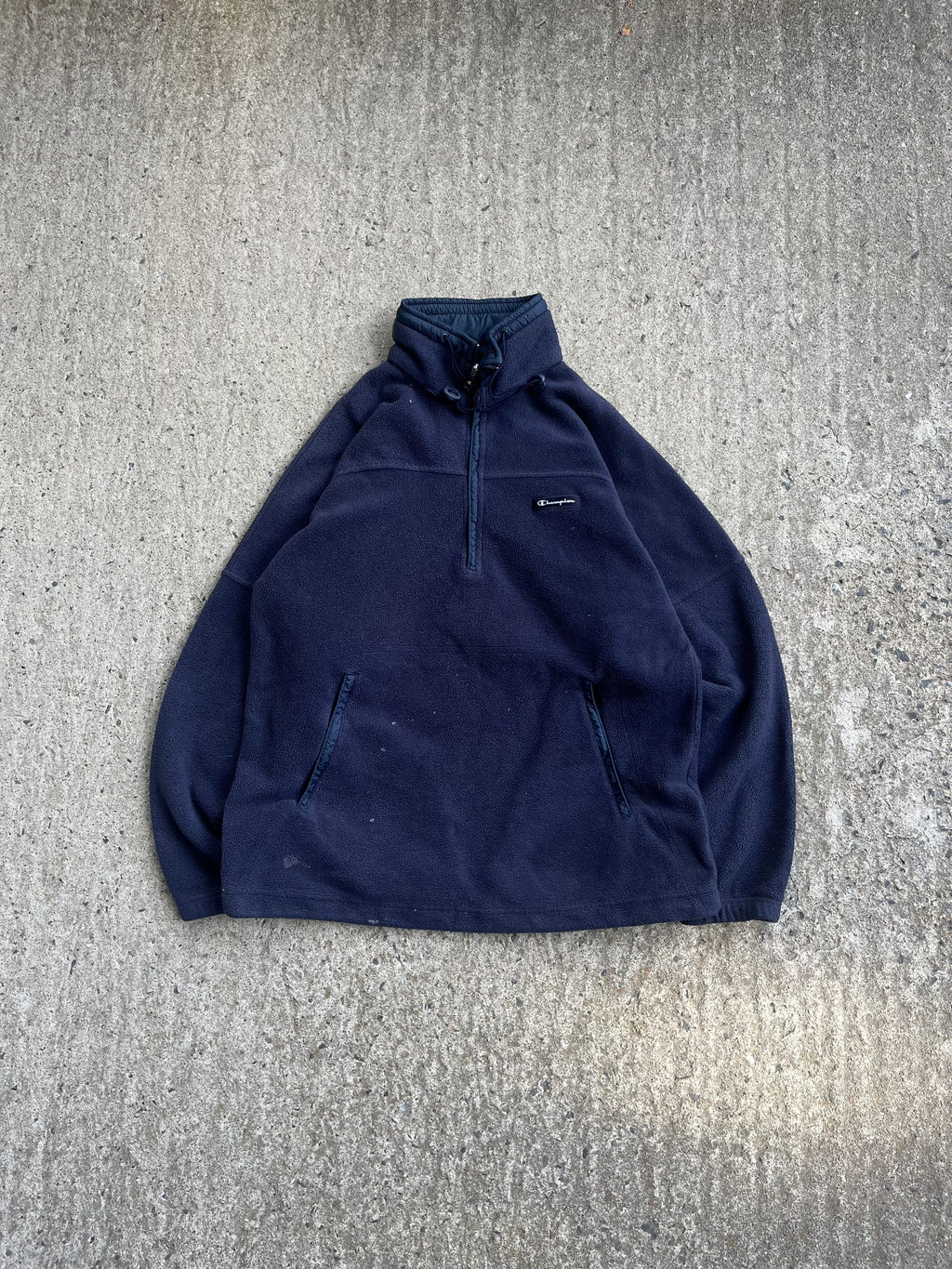 Vintage Y2K Navy Champion Fleece (M)