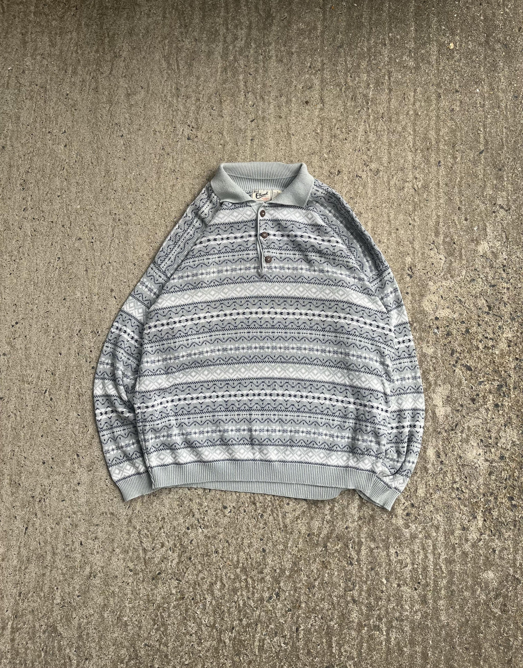 Vintage 90s White & Blue Chinook Patterned Knit (M)