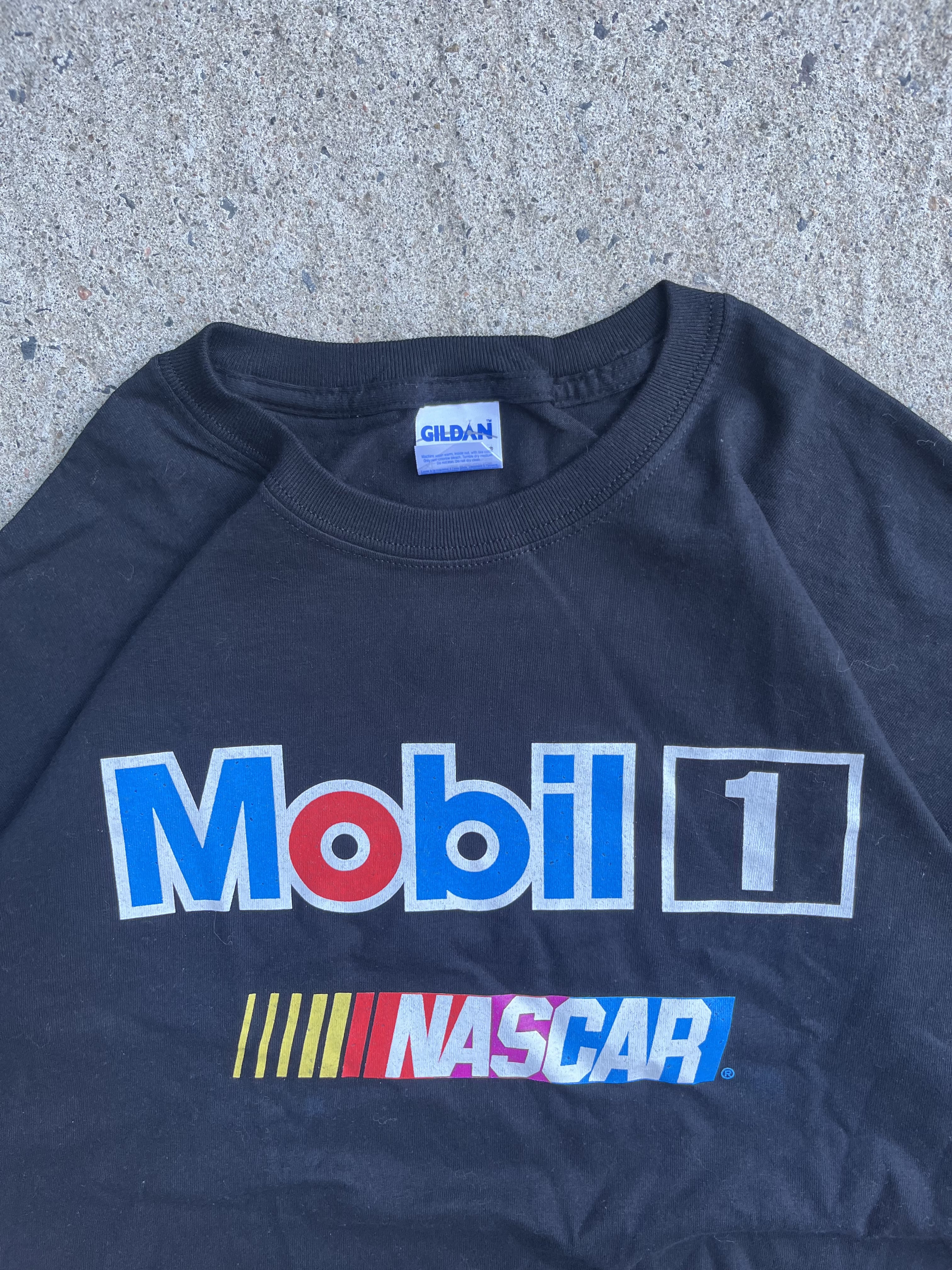 Vintage Y2K Black Mobil 1 NASCAR T-Shirt (XL)