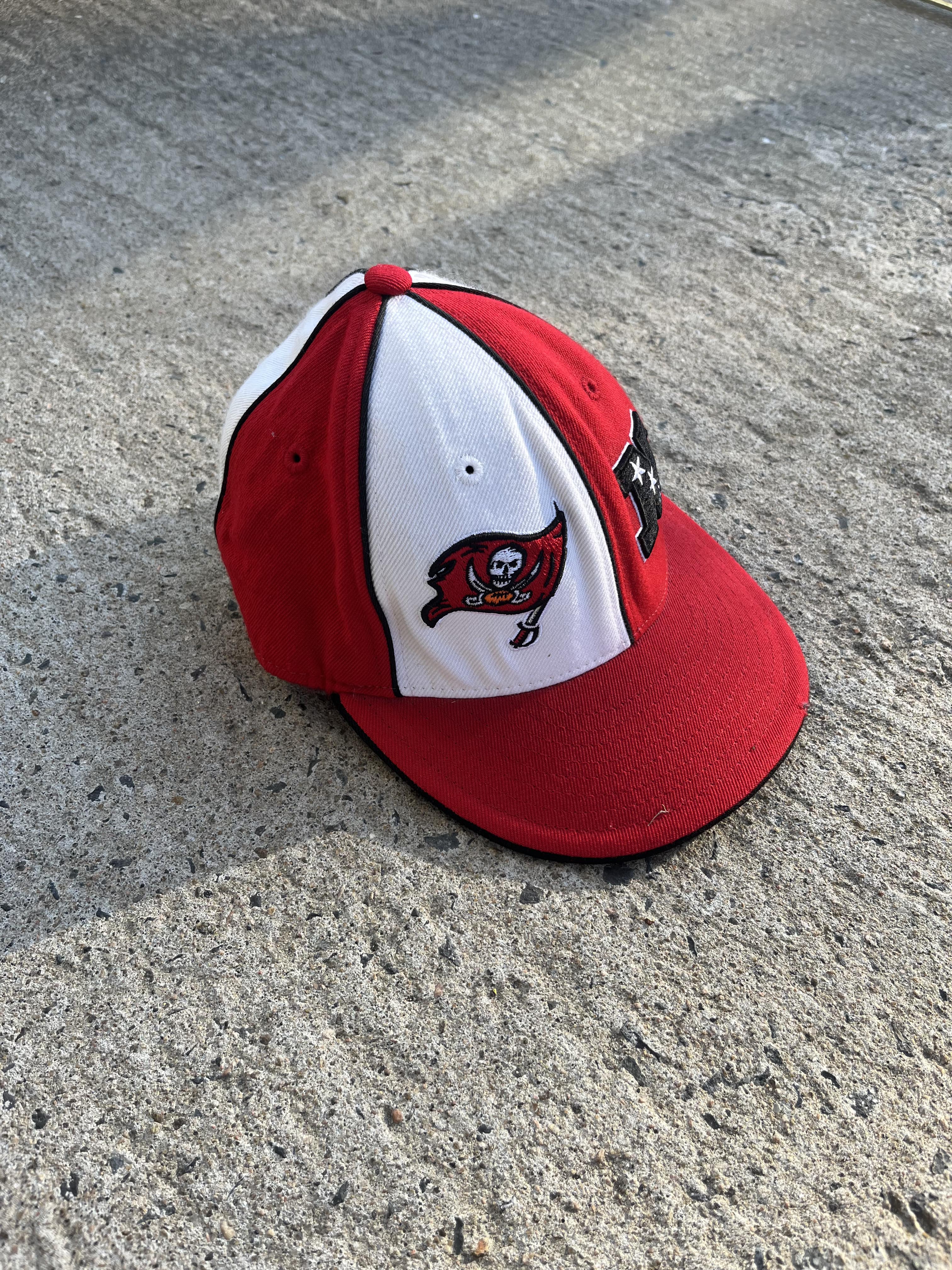 Vintage Y2K Reebok Tampa Bay Bucaneers Hat