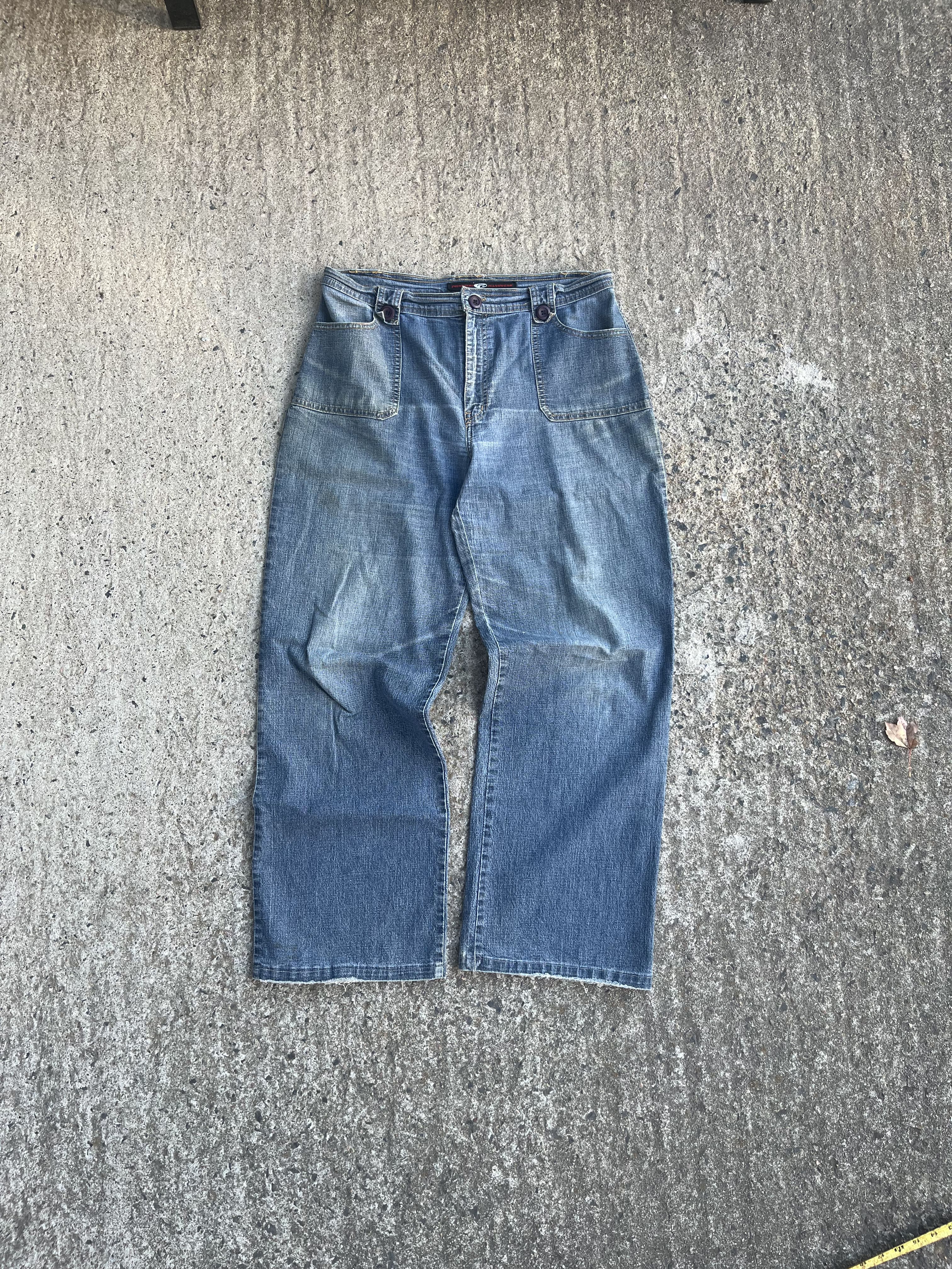 Vintage Y2K Ultra Baggy Point Zero Skatewear Pants (W34)