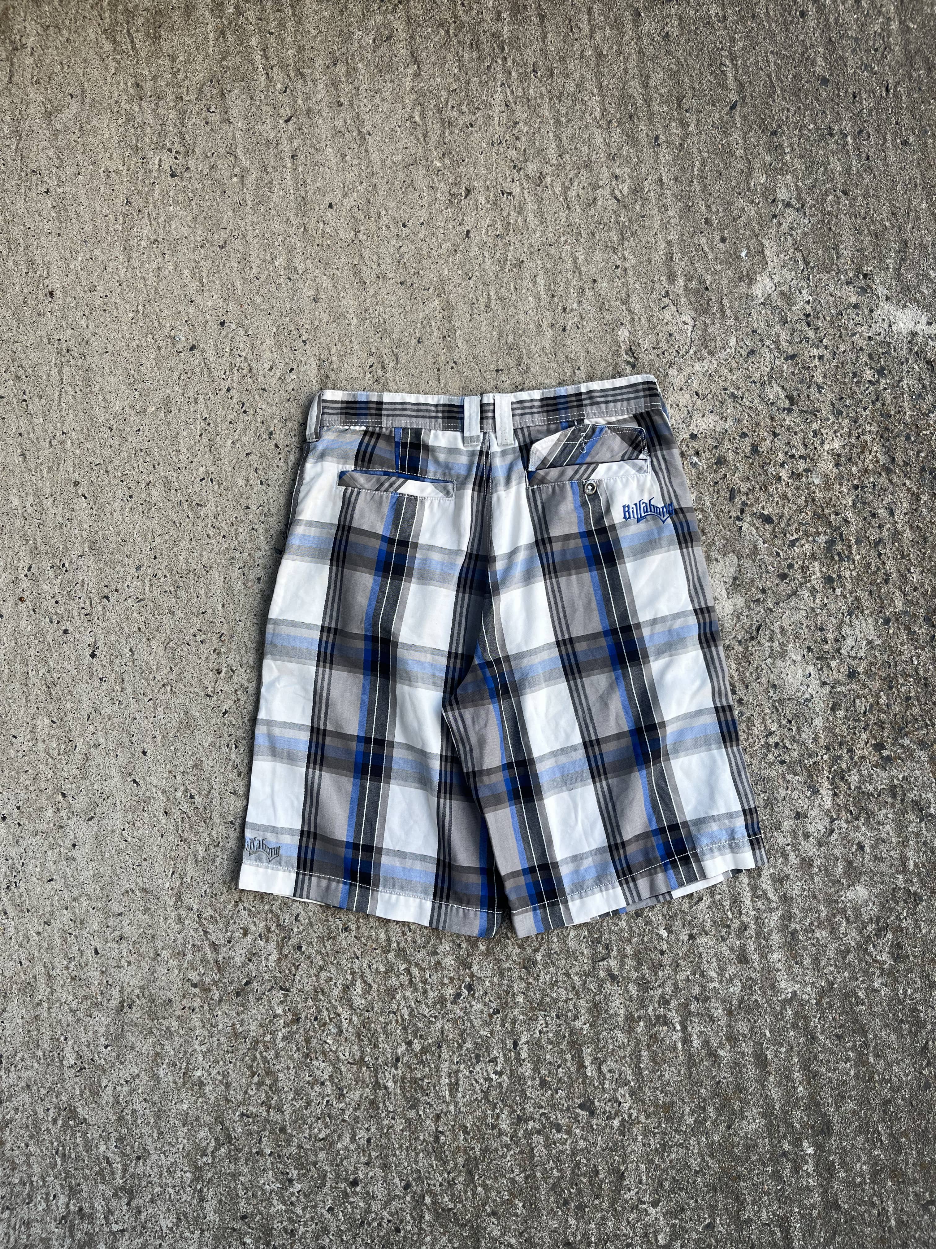 Vintage Y2K Grunge Checkered Billabong Baggy Shorts (W32)