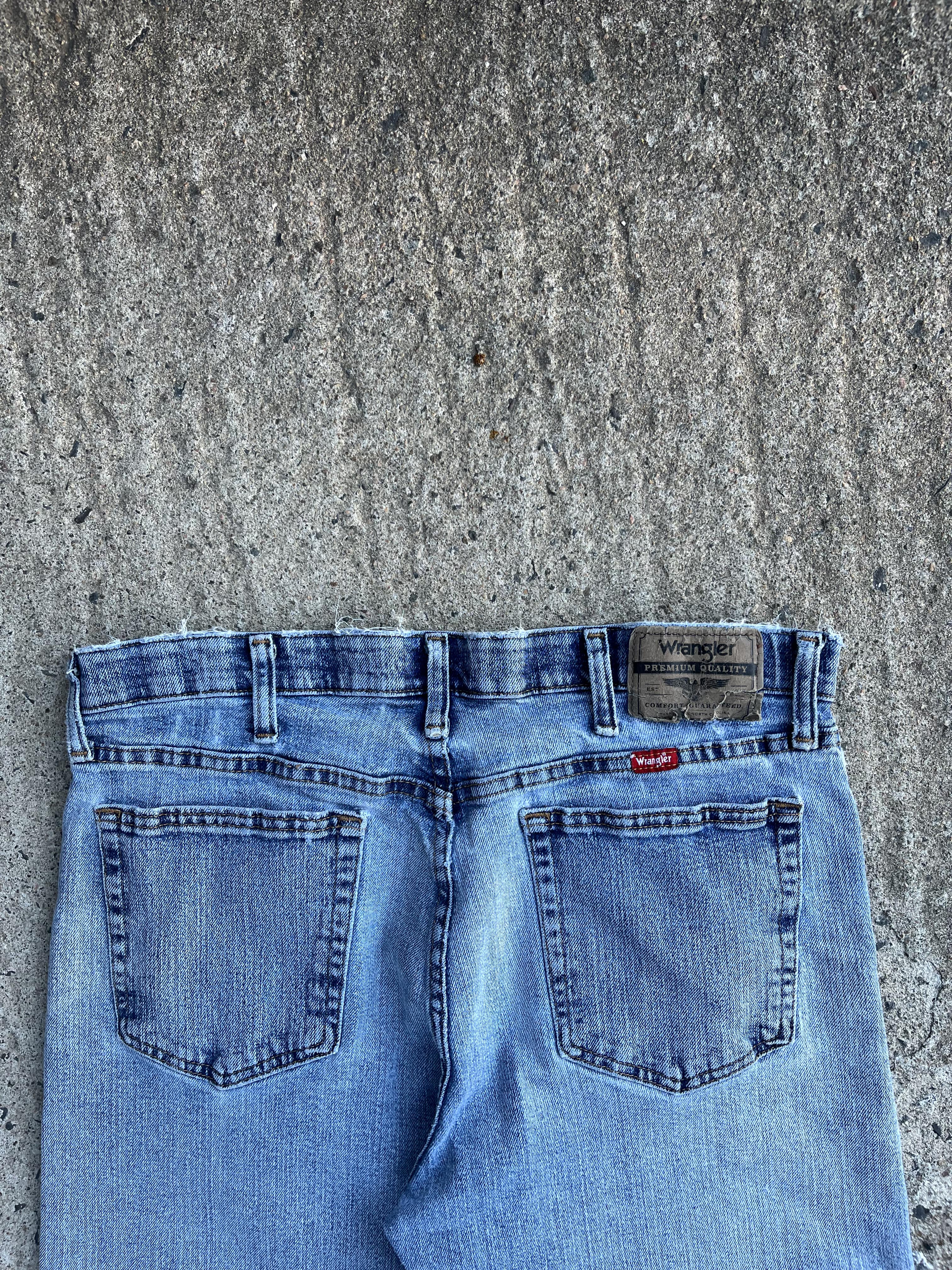 Vintage Y2K Washed Baggy Wrangler Jeans (W34)
