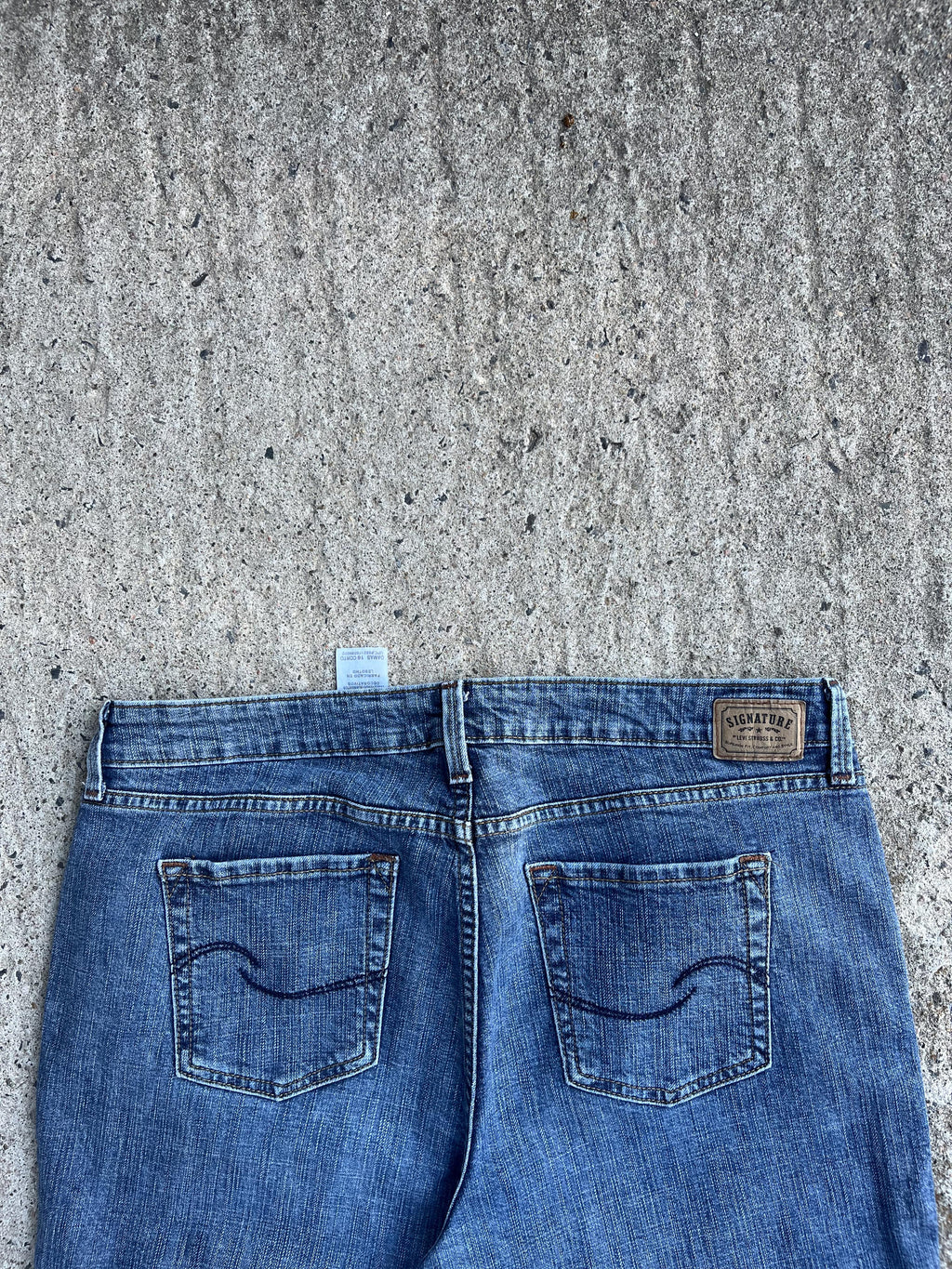 Vintage Y2K Grunge Baggy Faded Levis Denim Jeans (W36)