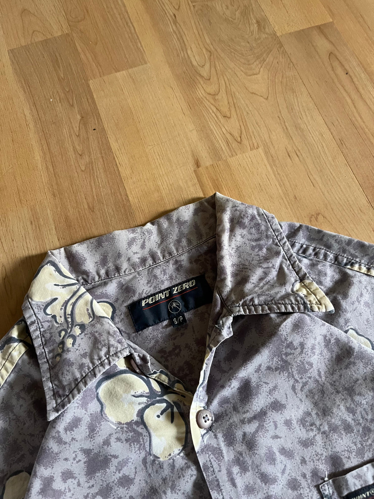 00s Purple & White Point Zero Surf Graphic Button-Up Shirt (M)
