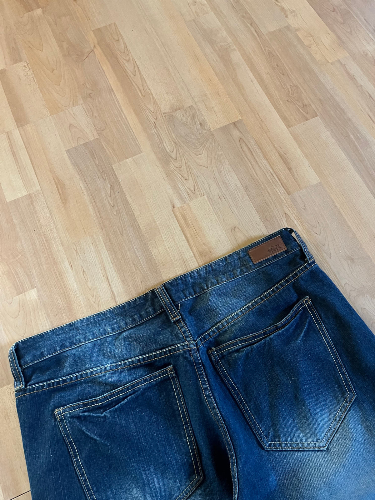 Y2K Grunge Faded ECKO UNLTD Distressed Baggy Denim Jeans (W36)