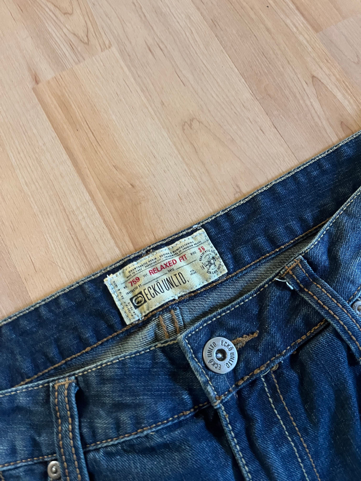 Y2K Grunge Faded ECKO UNLTD Distressed Baggy Denim Jeans (W36)