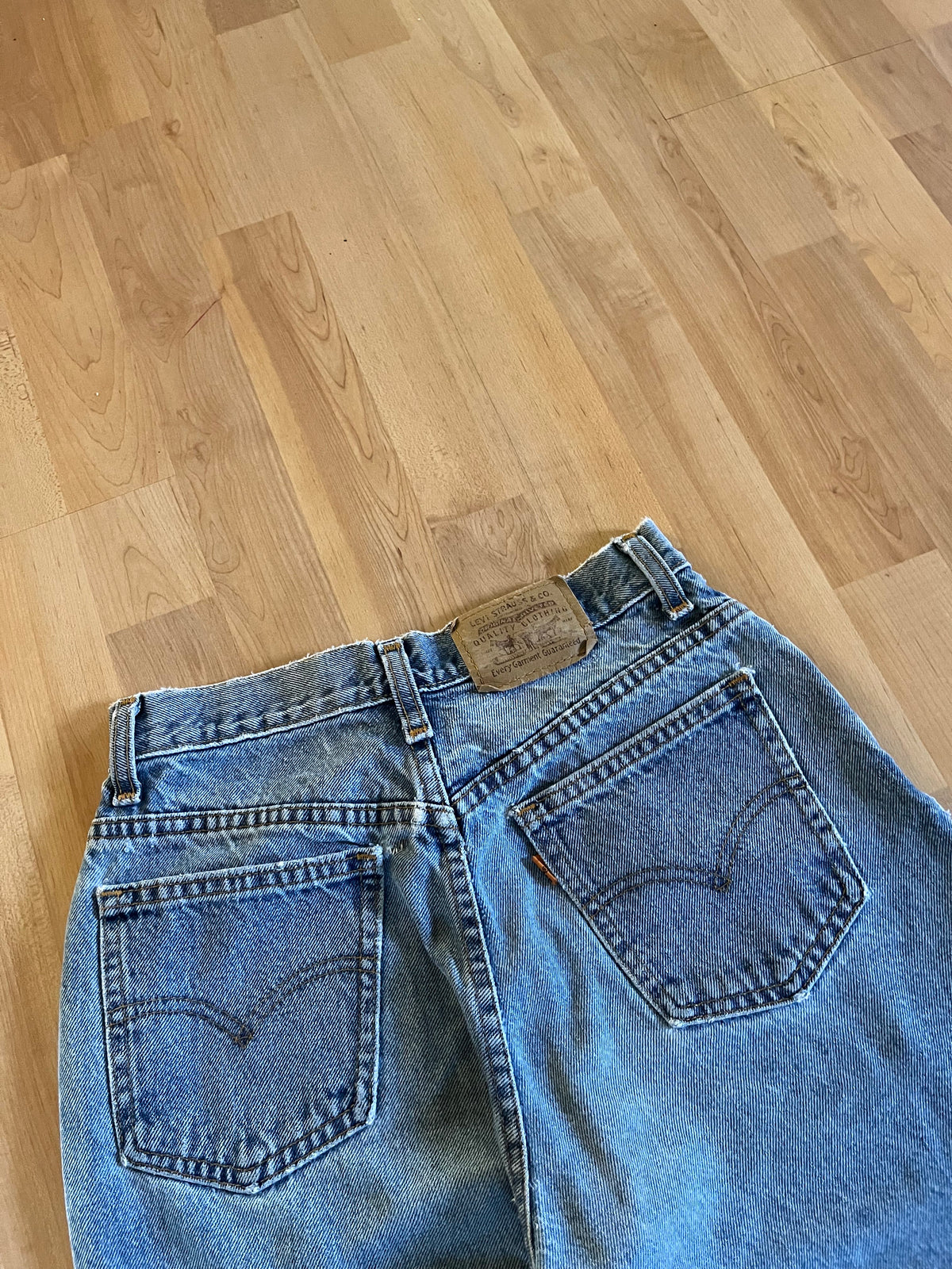 90s Blue Faded Levi's Orange Tab Baggy Denim Jeans (W27)