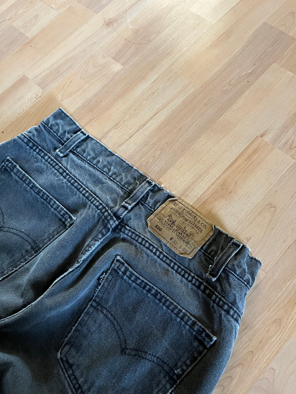 Y2K Black Faded Levi's Black Tab Baggy Jorts (W32)