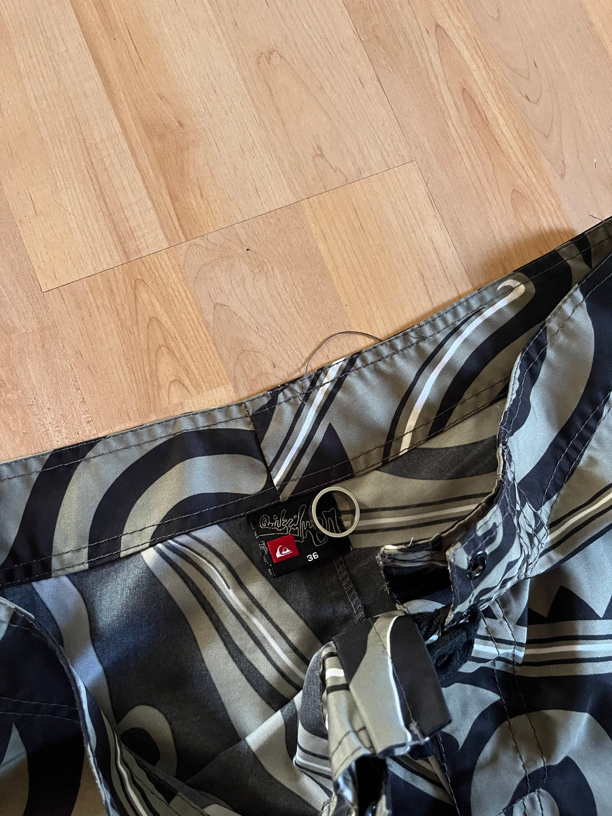 Y2K Surfwear Hawaiian All Over Print Quiksilver Shorts (W36)