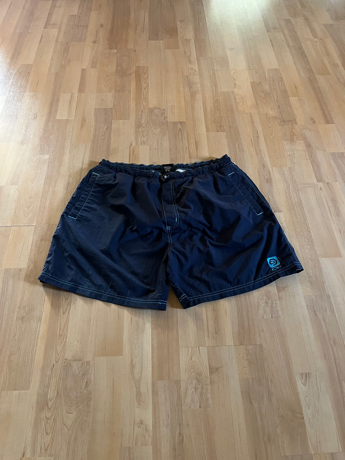 Y2K Surfwear Navy & Blue Ocean Pacific Board Shorts (W34)