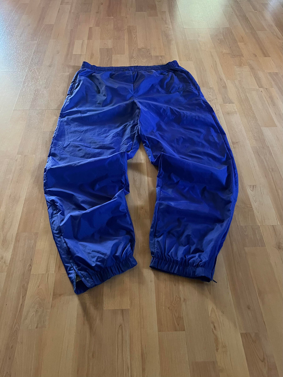 90s Blue Nike Baggy Satin Trackpants (W38)