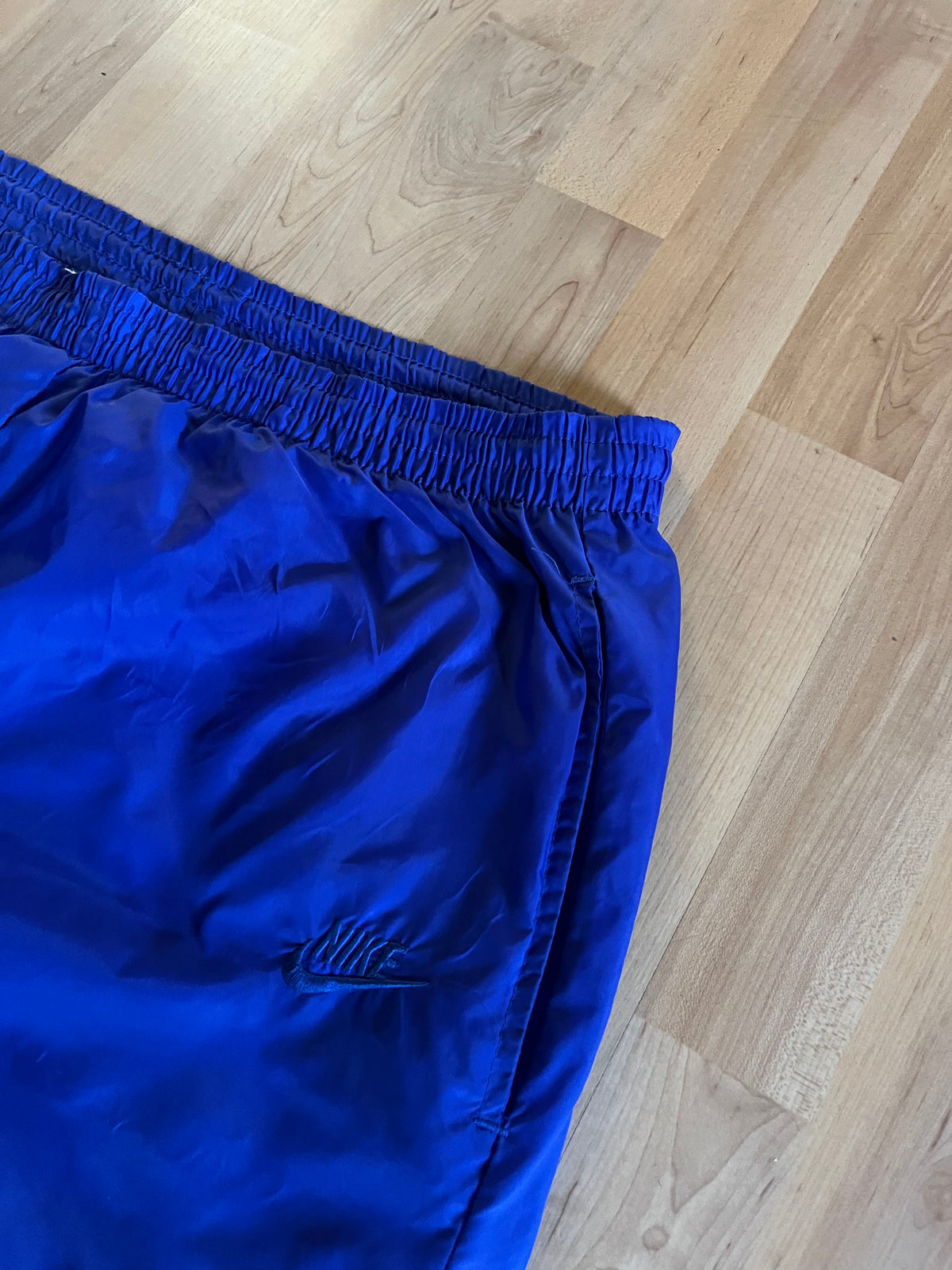 90s Blue Nike Baggy Satin Trackpants (W38)