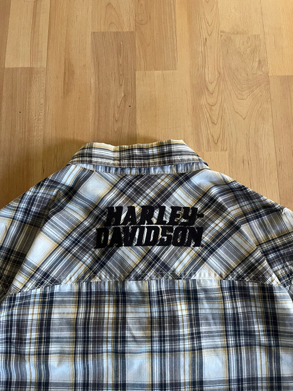Y2K Black, White & Gold Harley Davidson Embroidered Button-Up Shirt (L)