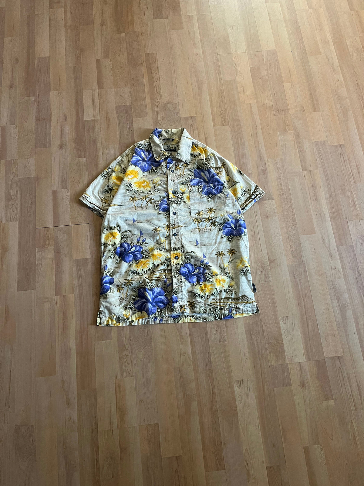 00s Floral Pattern All Over Print TXT Surf & City Hawaiian Button-Up Shirt (L)