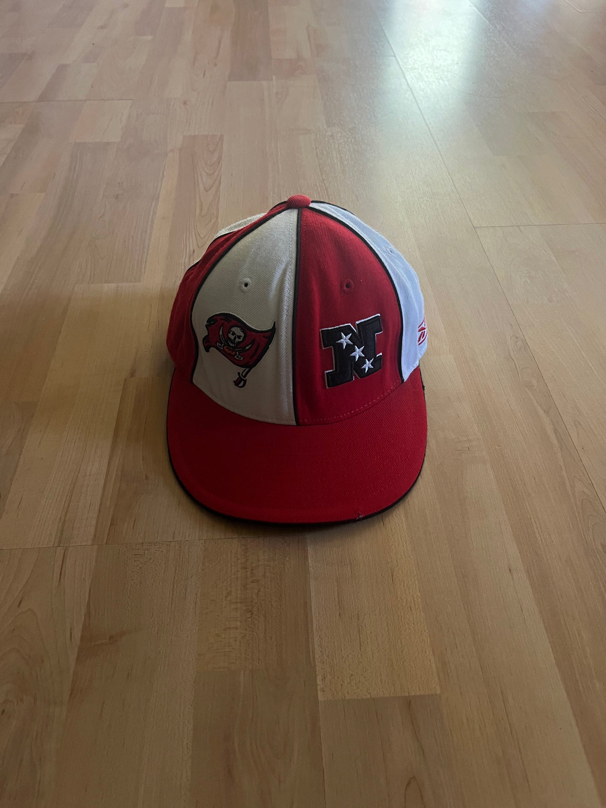 00s Diamond Pattern Tampa Bay Bucaneers Embroidered NFL Hat (7 1/2)