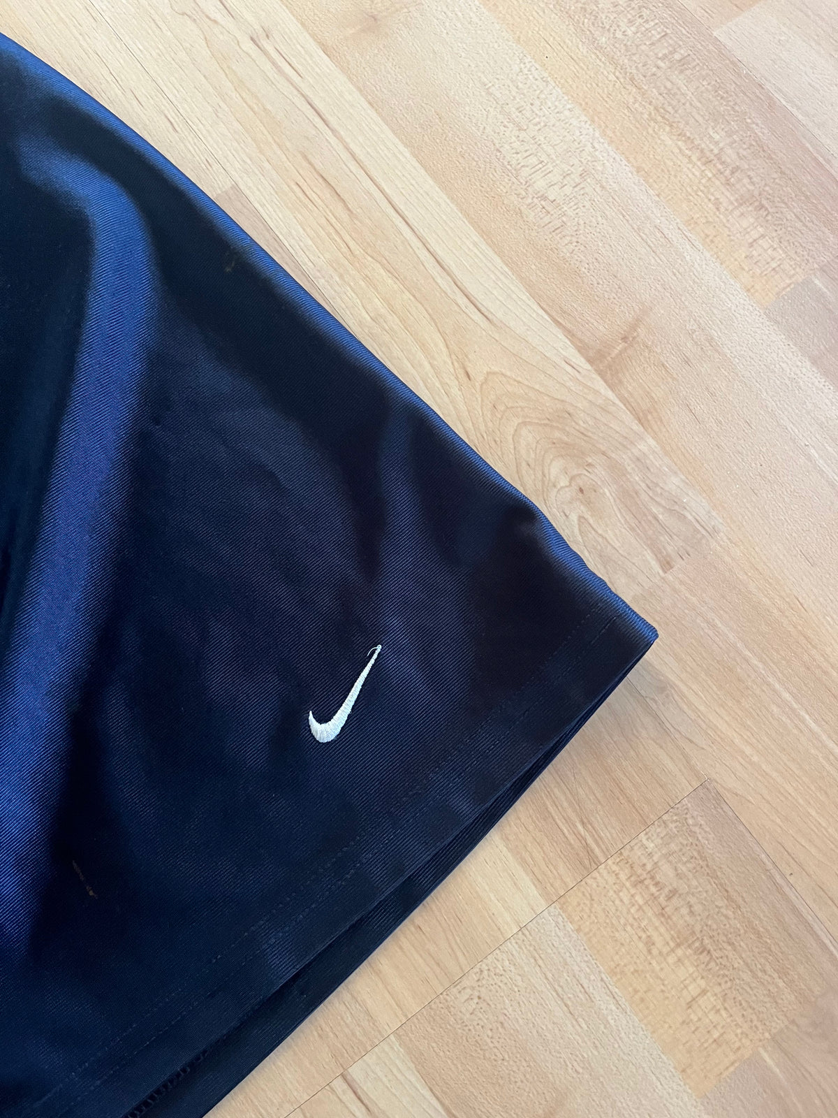 00s Navy Nike Athletic Baggy Satin Shorts (L)
