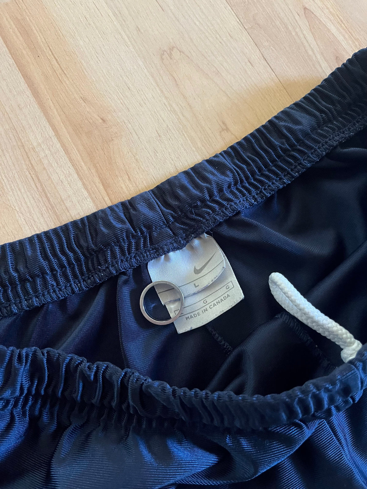 00s Navy Nike Athletic Baggy Satin Shorts (L)