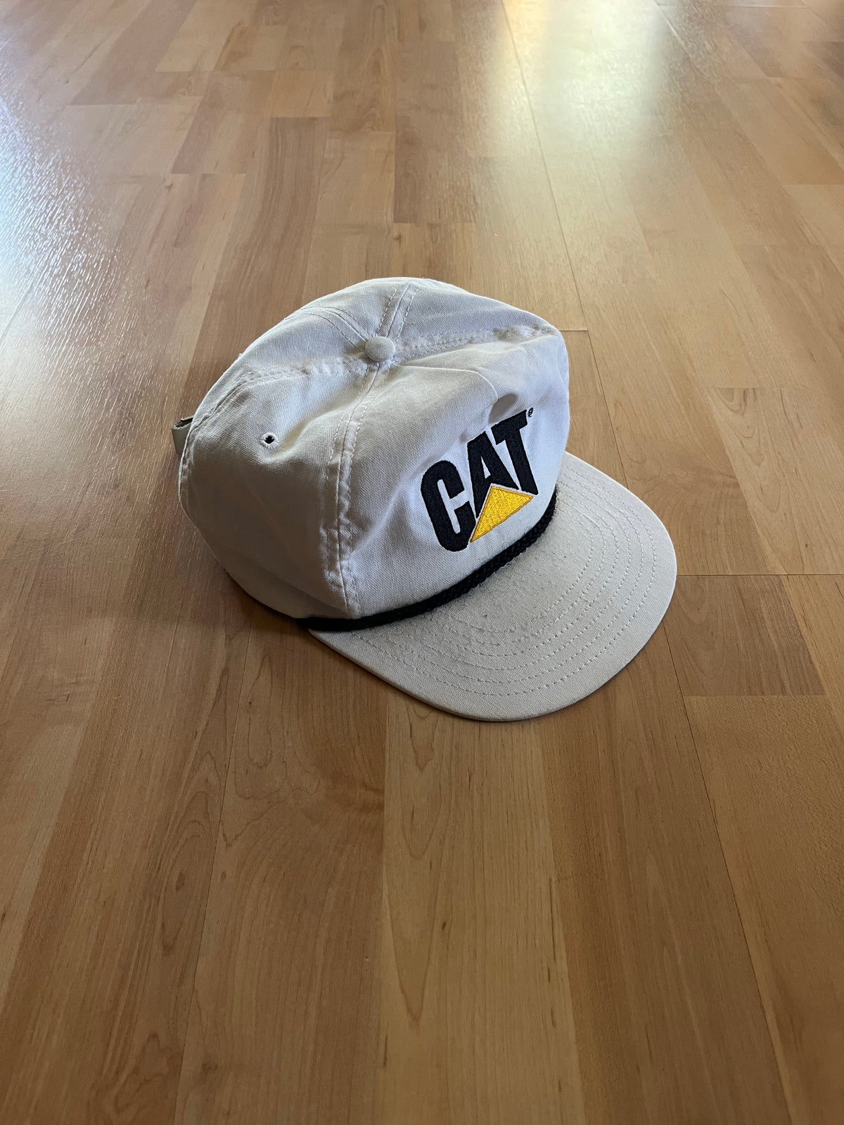 90s White CAT Promo Snapback Rope Hat (OS)