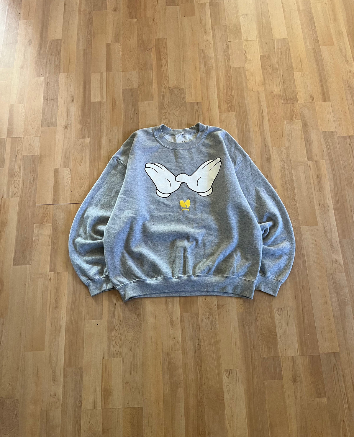 00s Grey Wu-Tang Clan Graphic Heavyweight Crewneck (L)