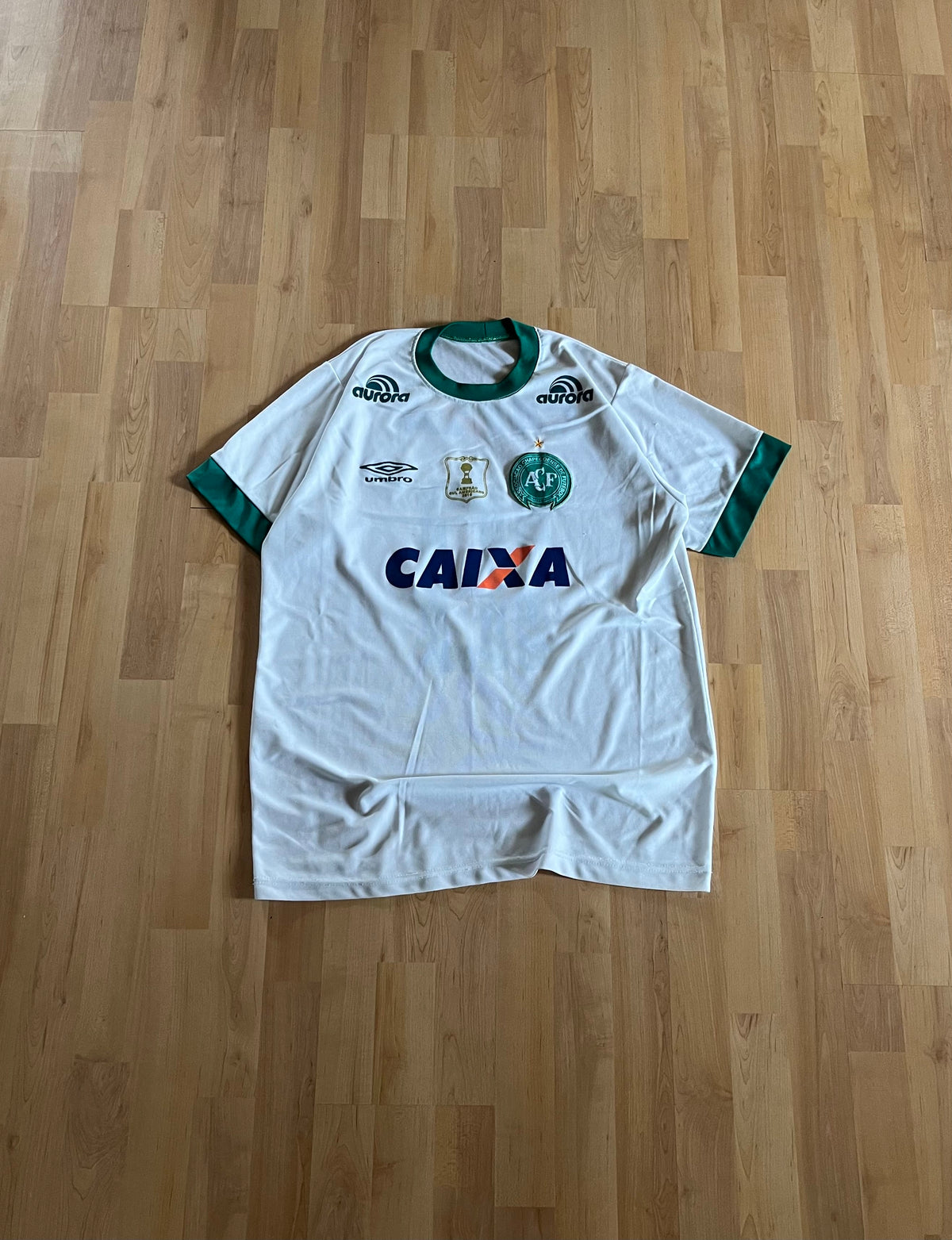 2017 Retro Umbro Chapecoense #10 Soccer Heavyweight Kit (L)