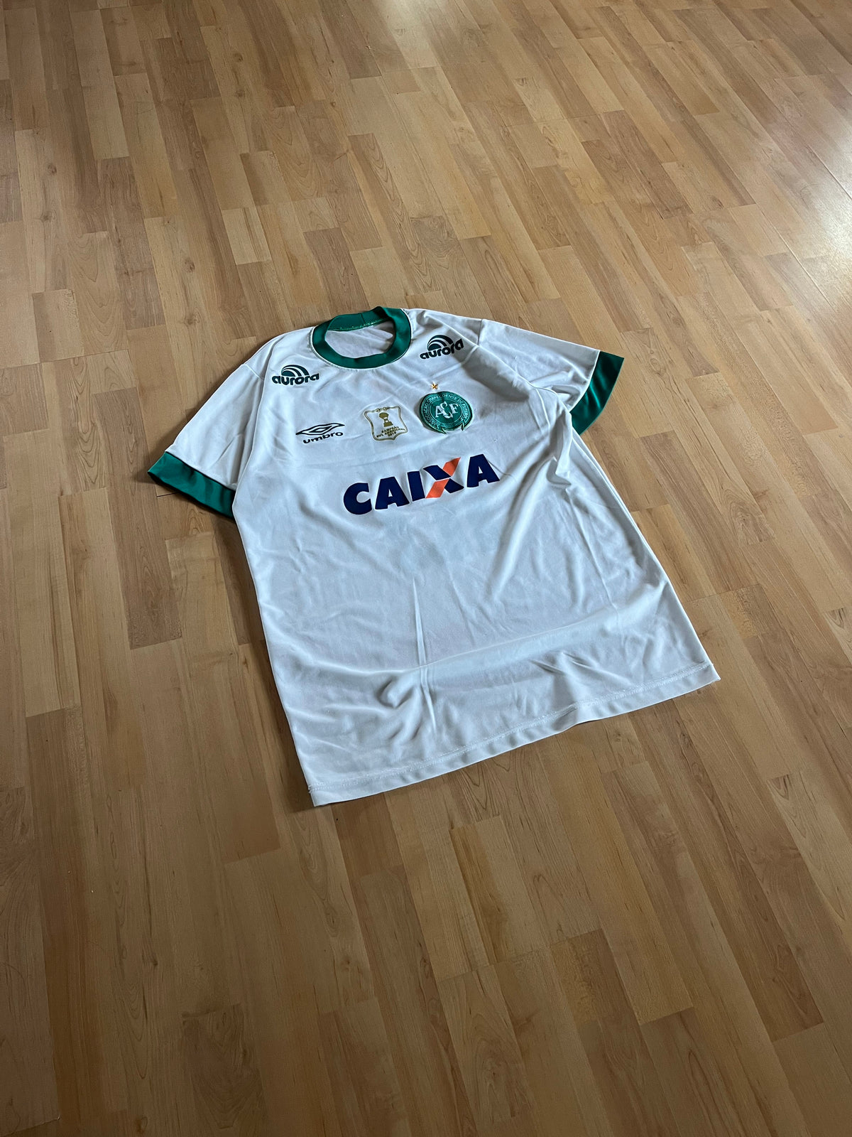 2017 Retro Umbro Chapecoense #10 Soccer Heavyweight Kit (L)