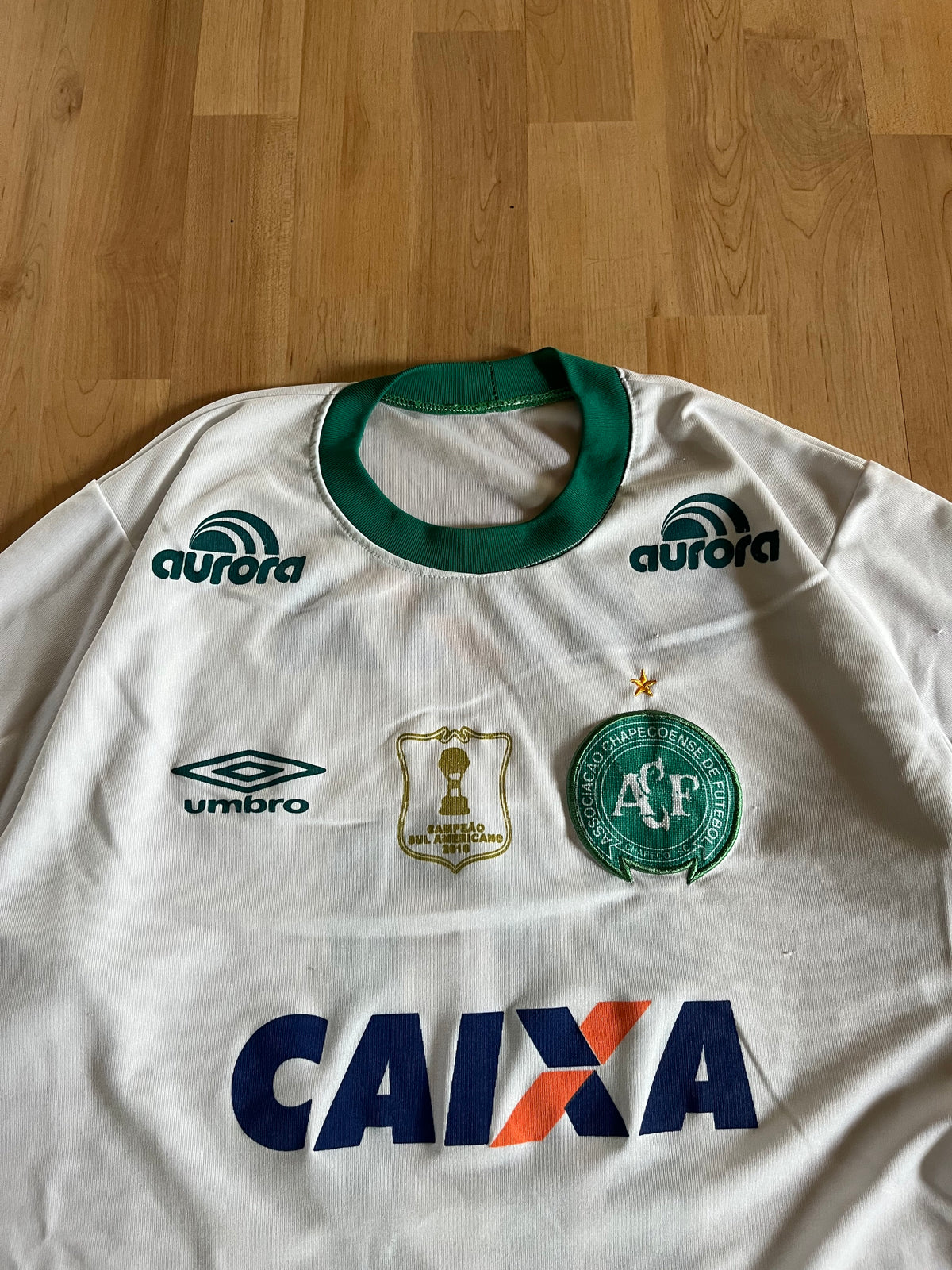 2017 Retro Umbro Chapecoense #10 Soccer Heavyweight Kit (L)