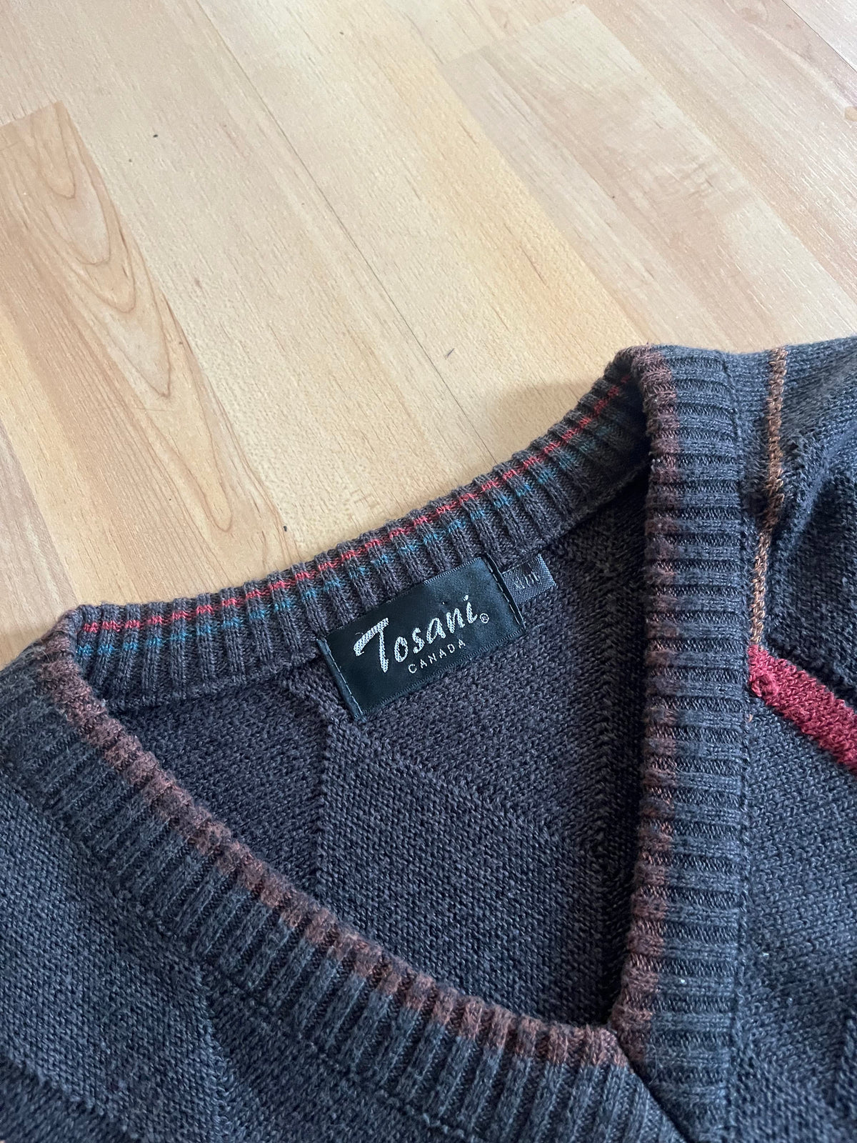 90s Charcoal Tosani Diamon Graphic V-Neck Knit Sweater (XL)