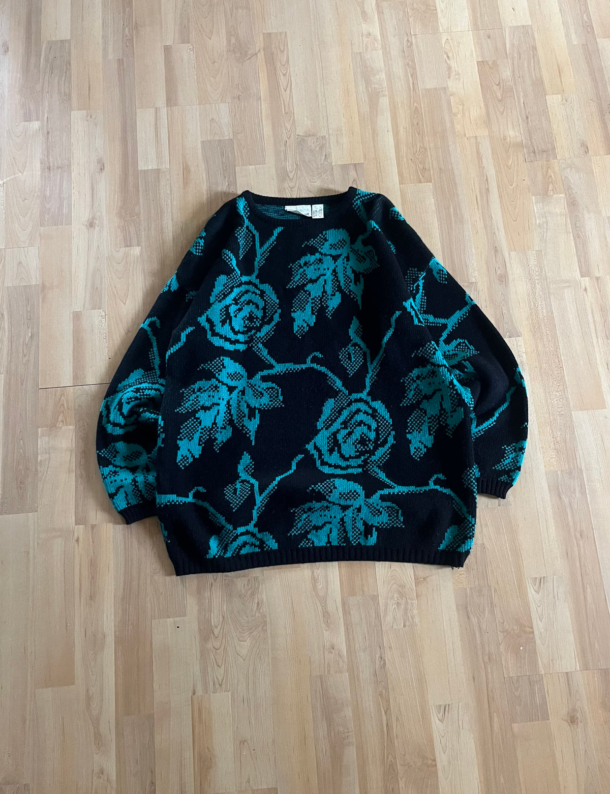 90s Melrose Avenue Black & Teal Floral Rose Knit Sweater (L)