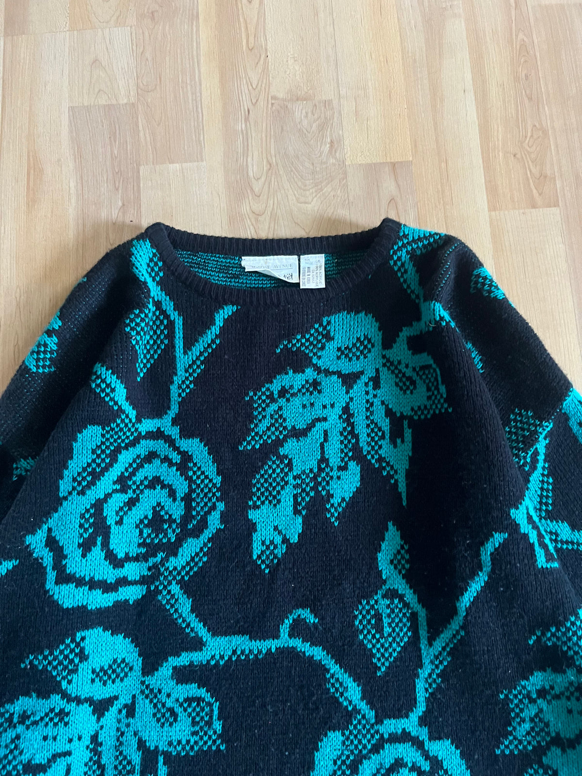 90s Melrose Avenue Black & Teal Floral Rose Knit Sweater (L)
