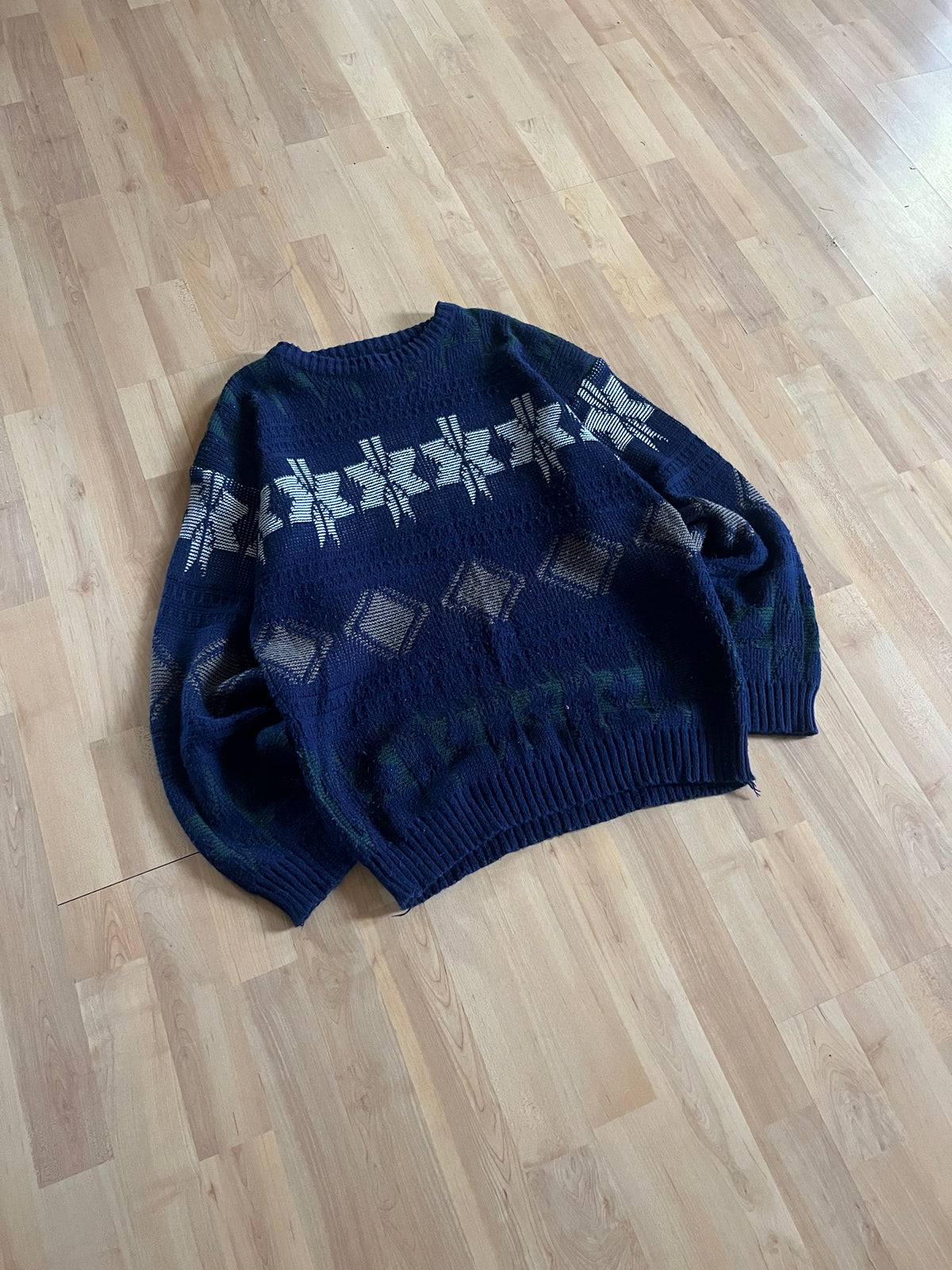 90s Navy Snowflake Pattern Nordic Knit Sweater (L)