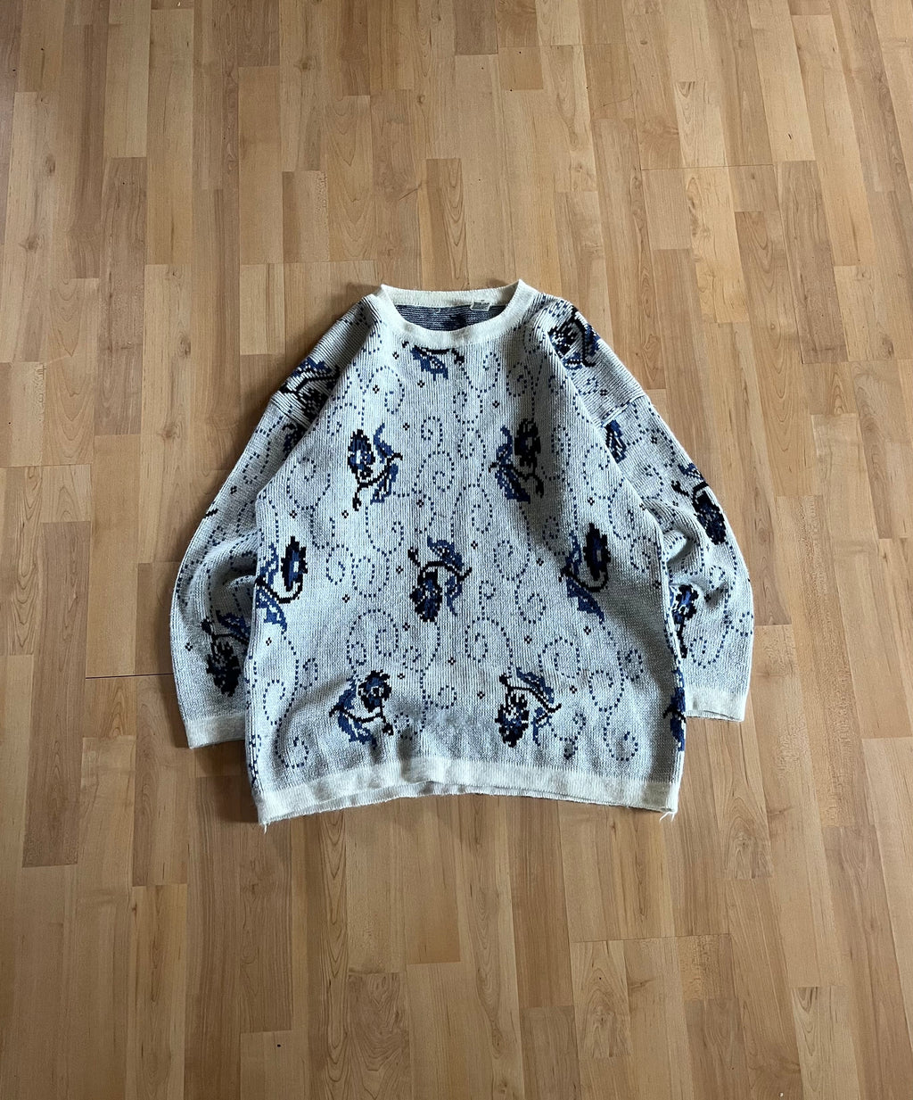 90s White & Blue Flower Pattern Knit Sweater (L)