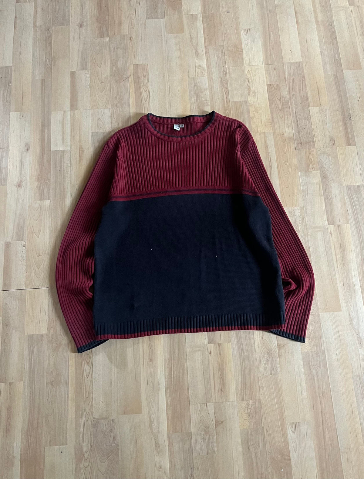 00s Red & Black Tag Colorblock Ribbed Knit Sweater (L)