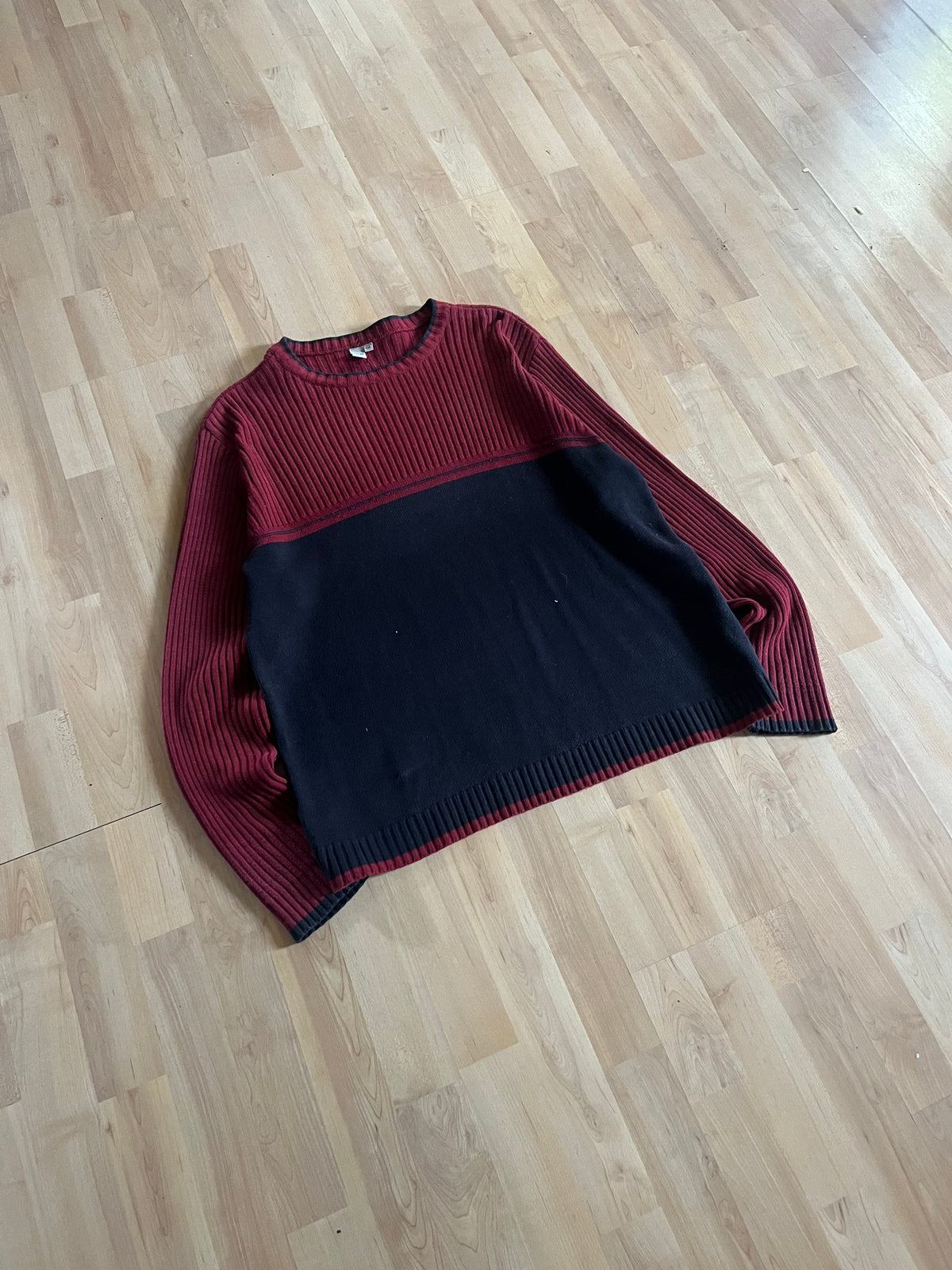 00s Red & Black Tag Colorblock Ribbed Knit Sweater (L)