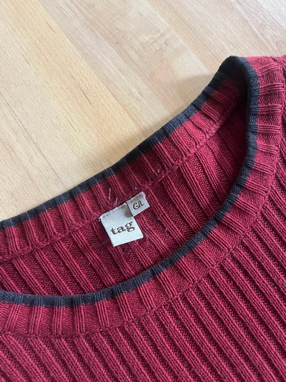 00s Red & Black Tag Colorblock Ribbed Knit Sweater (L)