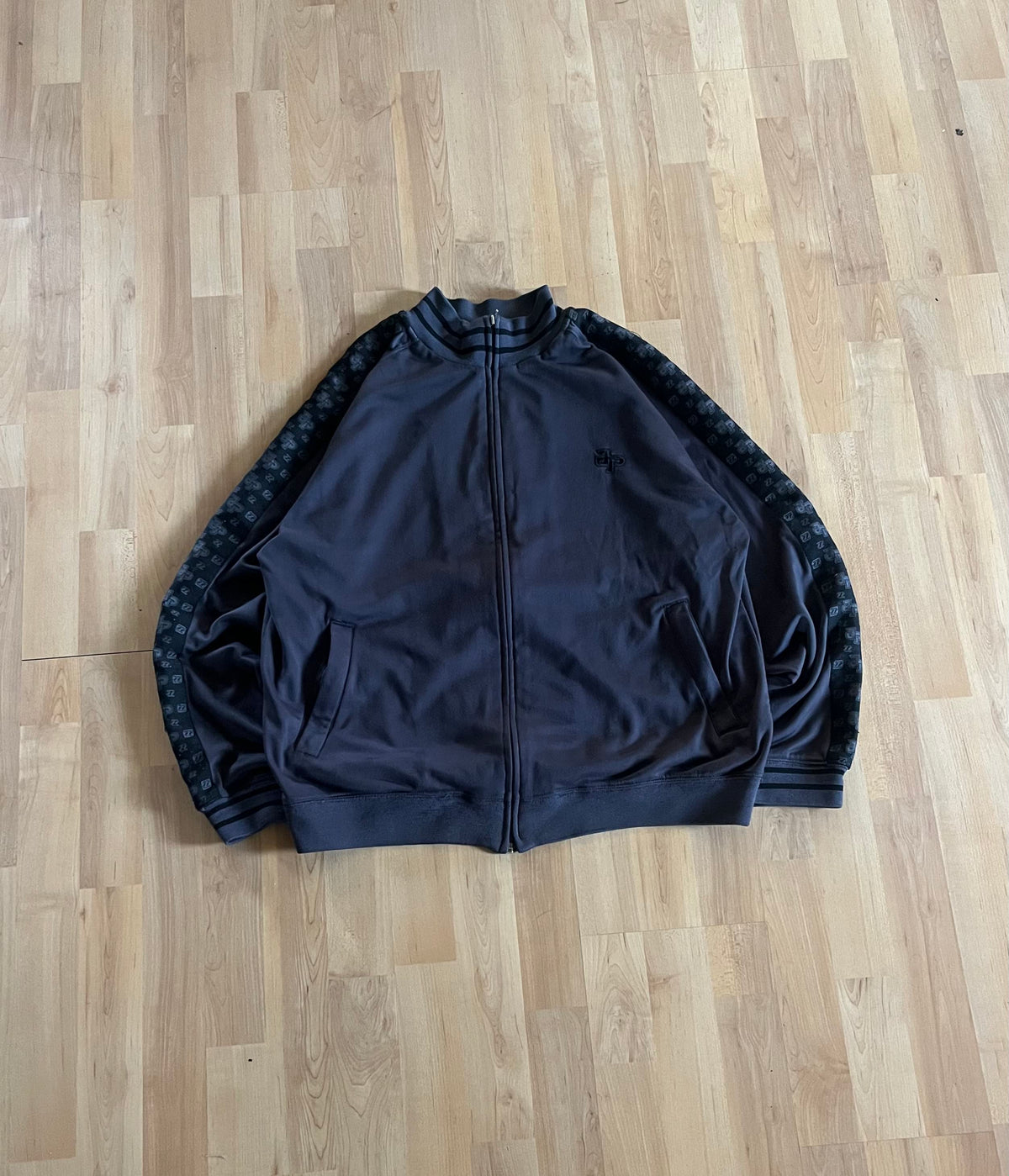 00s Jetpilot Charcoal Grey Monogram Sleeve Zip-Up Track Jacket (M)