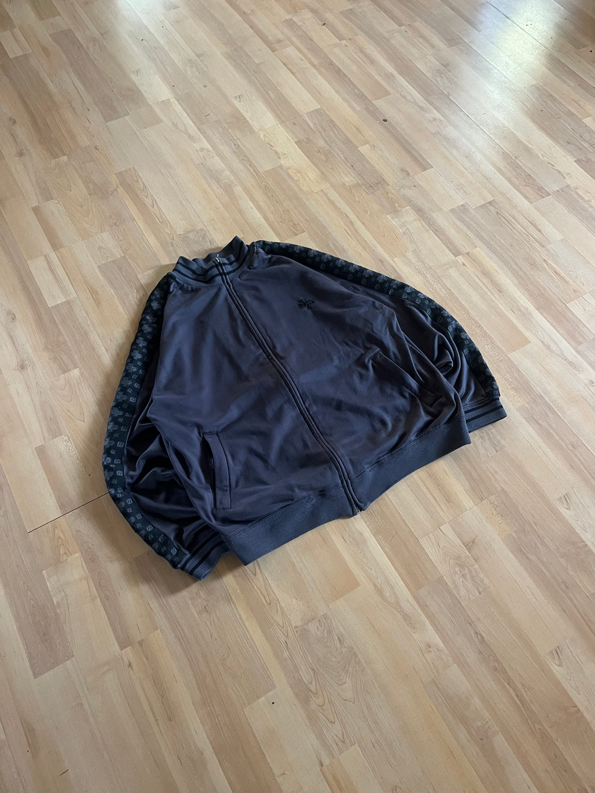 00s Jetpilot Charcoal Grey Monogram Sleeve Zip-Up Track Jacket (M)