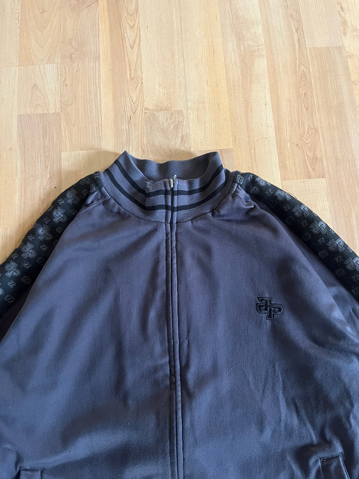 00s Jetpilot Charcoal Grey Monogram Sleeve Zip-Up Track Jacket (M)