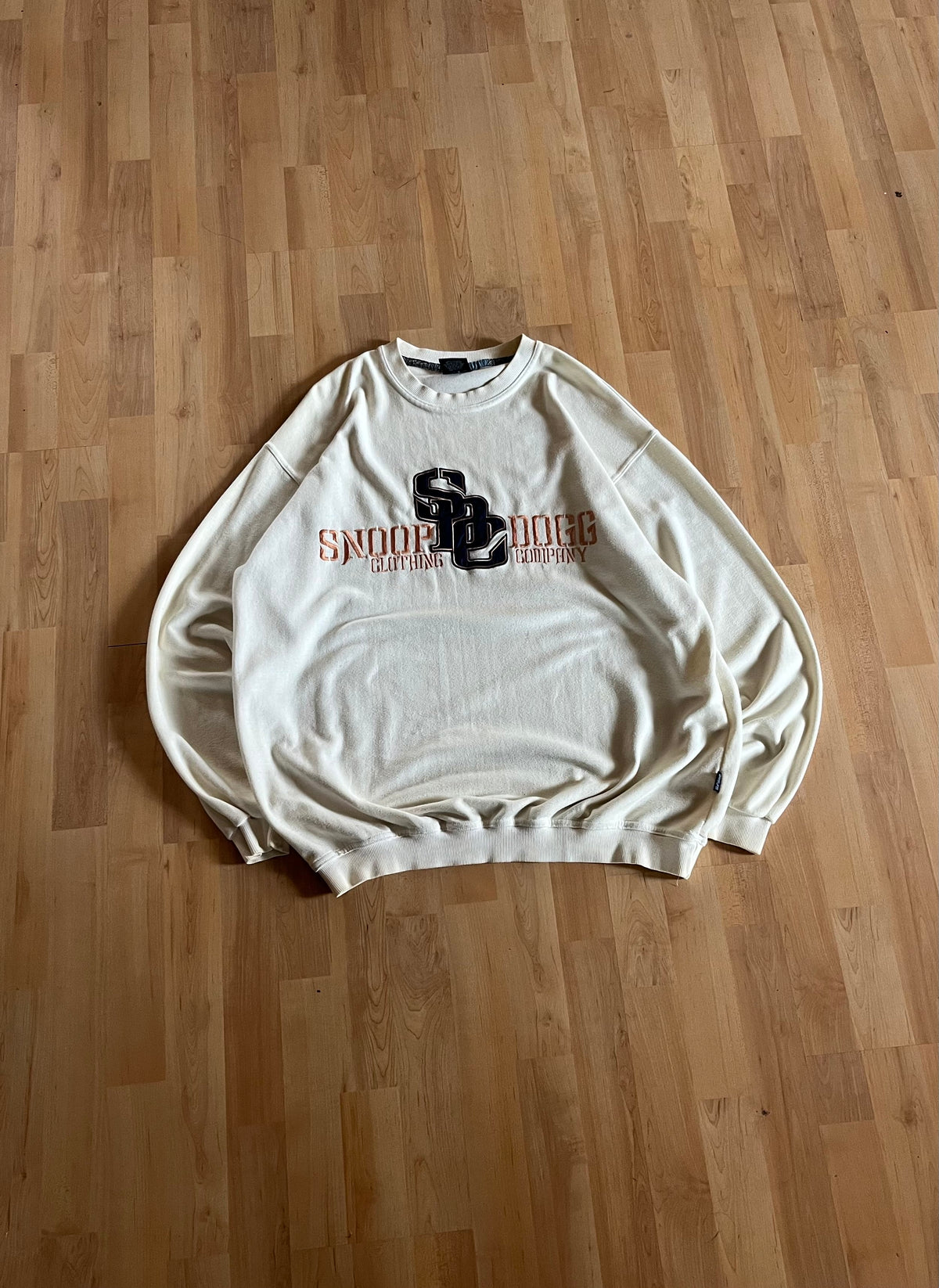 Y2K Cream Snoop Dogg Clothing Company Monogram Embroidered Crewneck (XL)