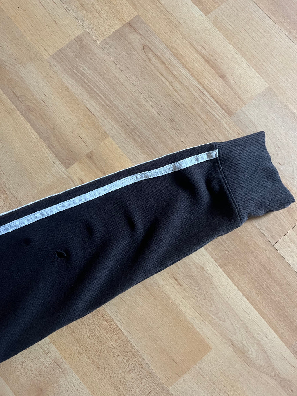00s Black & White Adidas Cyber Graphic Ripple Back Zip-Up Hoodie (S)