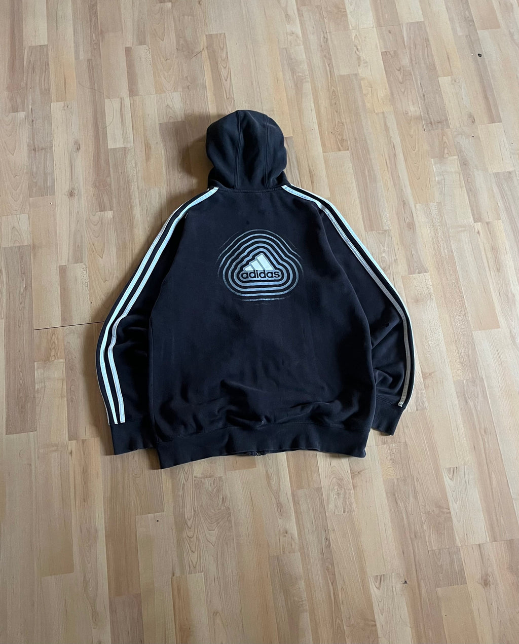 00s Black & White Adidas Cyber Graphic Ripple Back Zip-Up Hoodie (S)