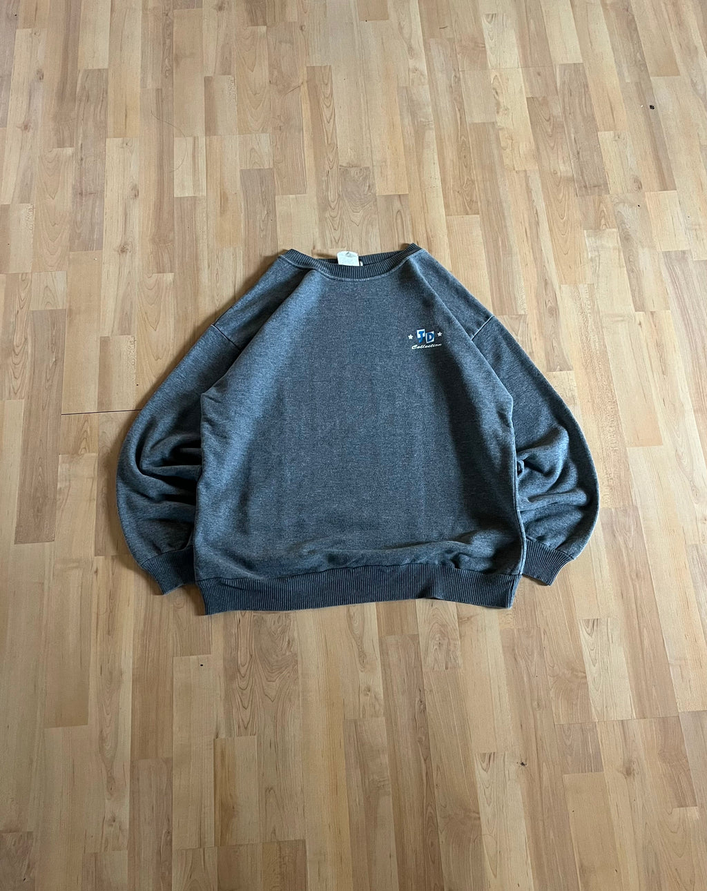 90s Grey Minimalist JD Collection Small Crewneck (M)