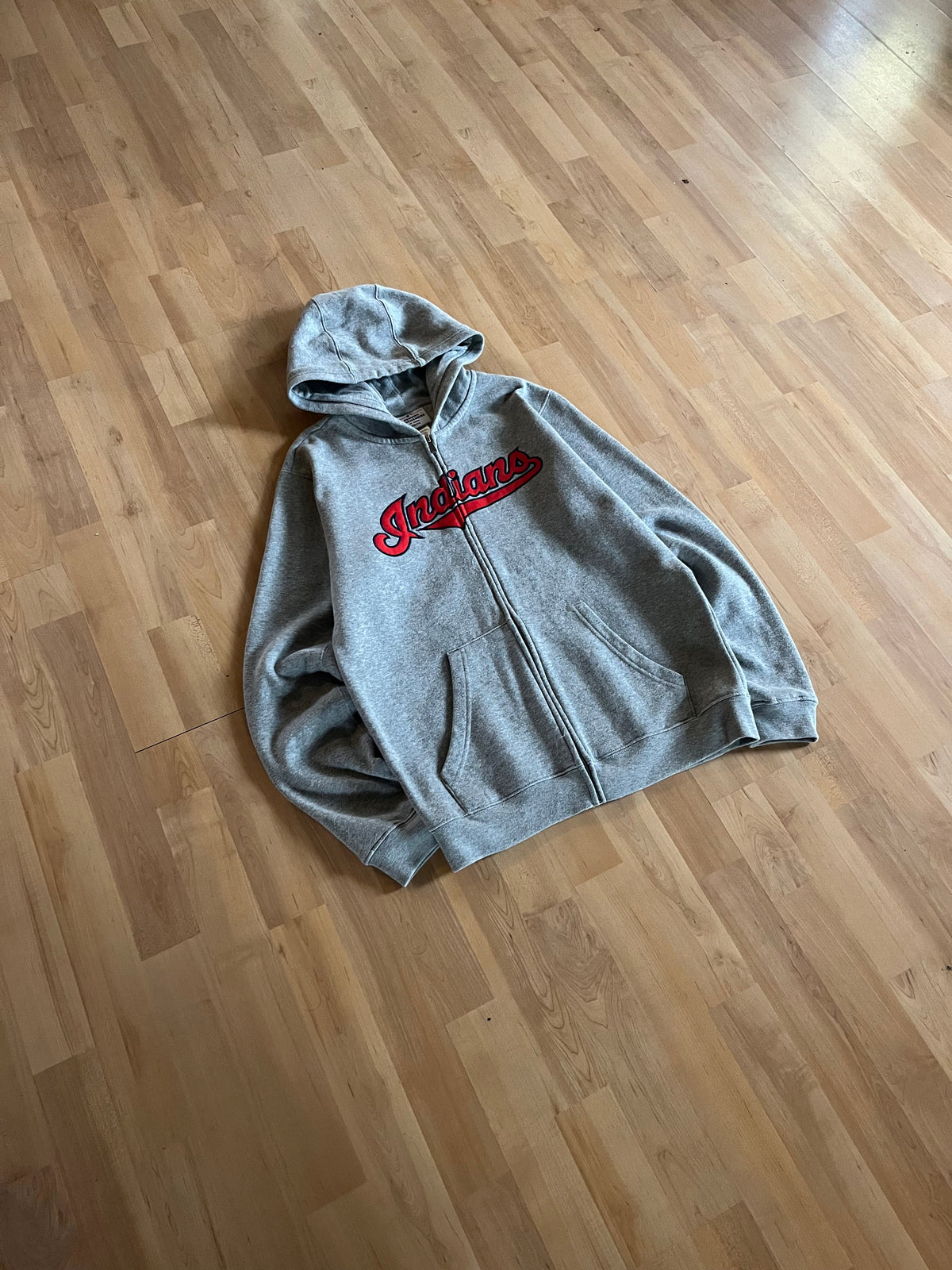 00s Grey & Red Cleveland Indians Spellout MLB Full-Zip Hoodie (S)