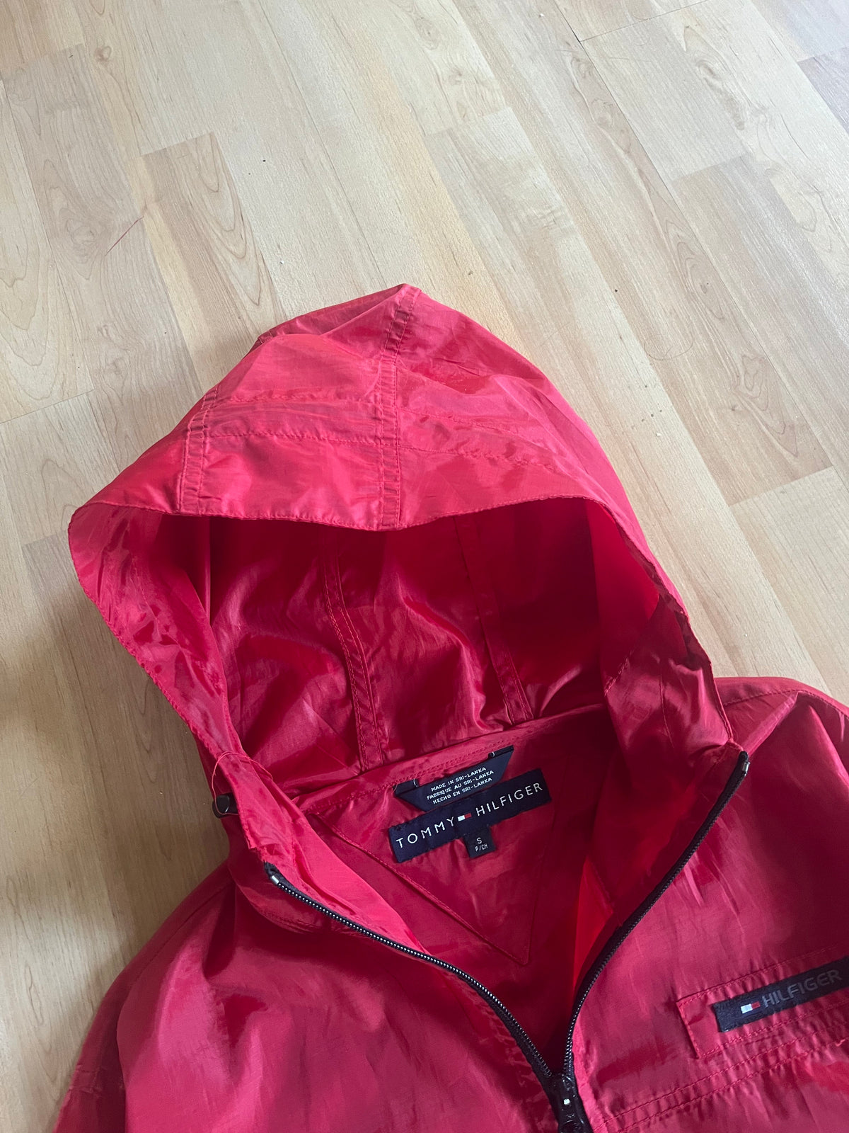 00s Red Tommy Hilfiger Nylon Zip-Up Shell Jacket (L)